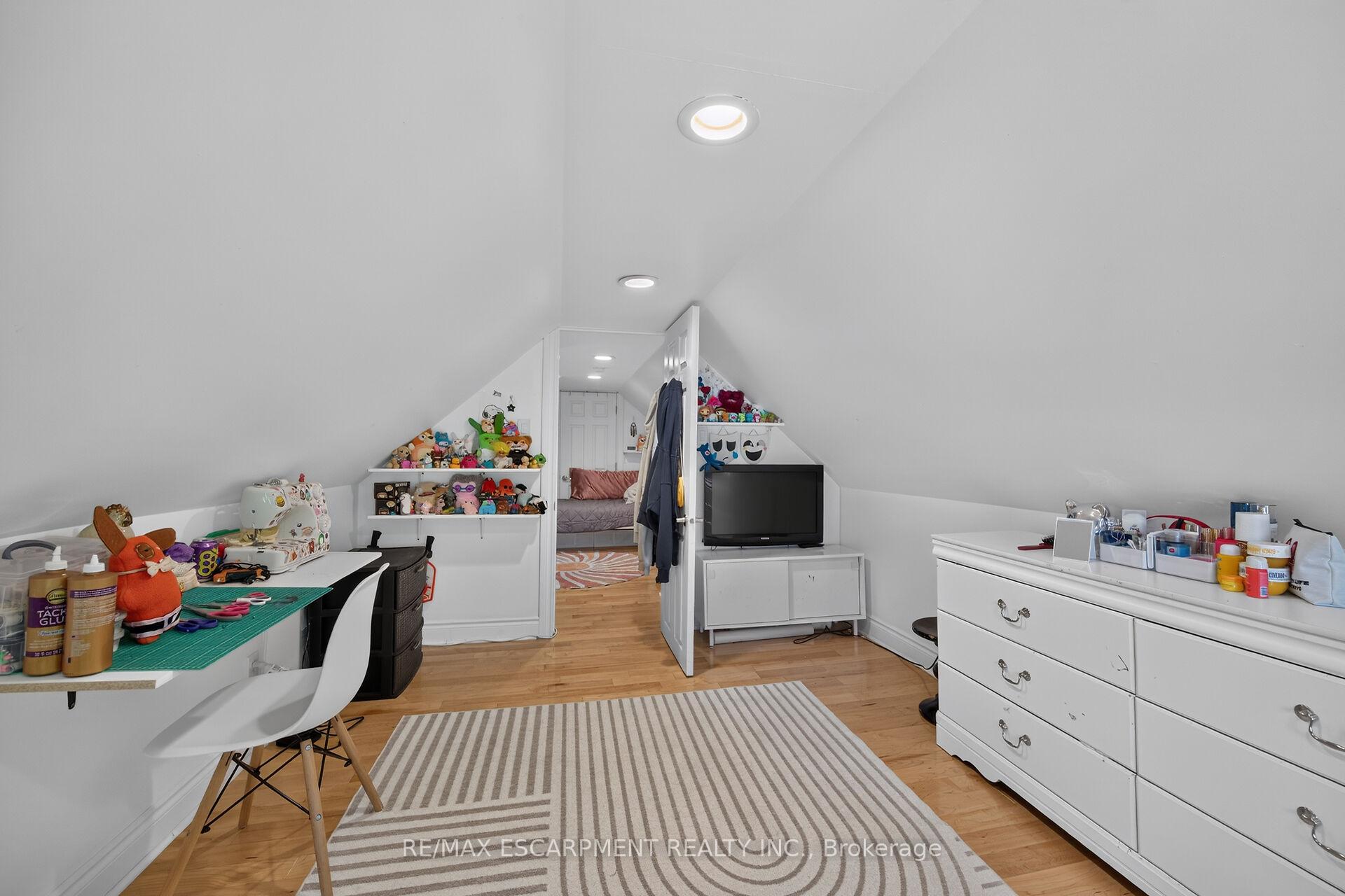 Photo 22 of 179 Burris Street, Hamilton, St. Clair — HOMEH