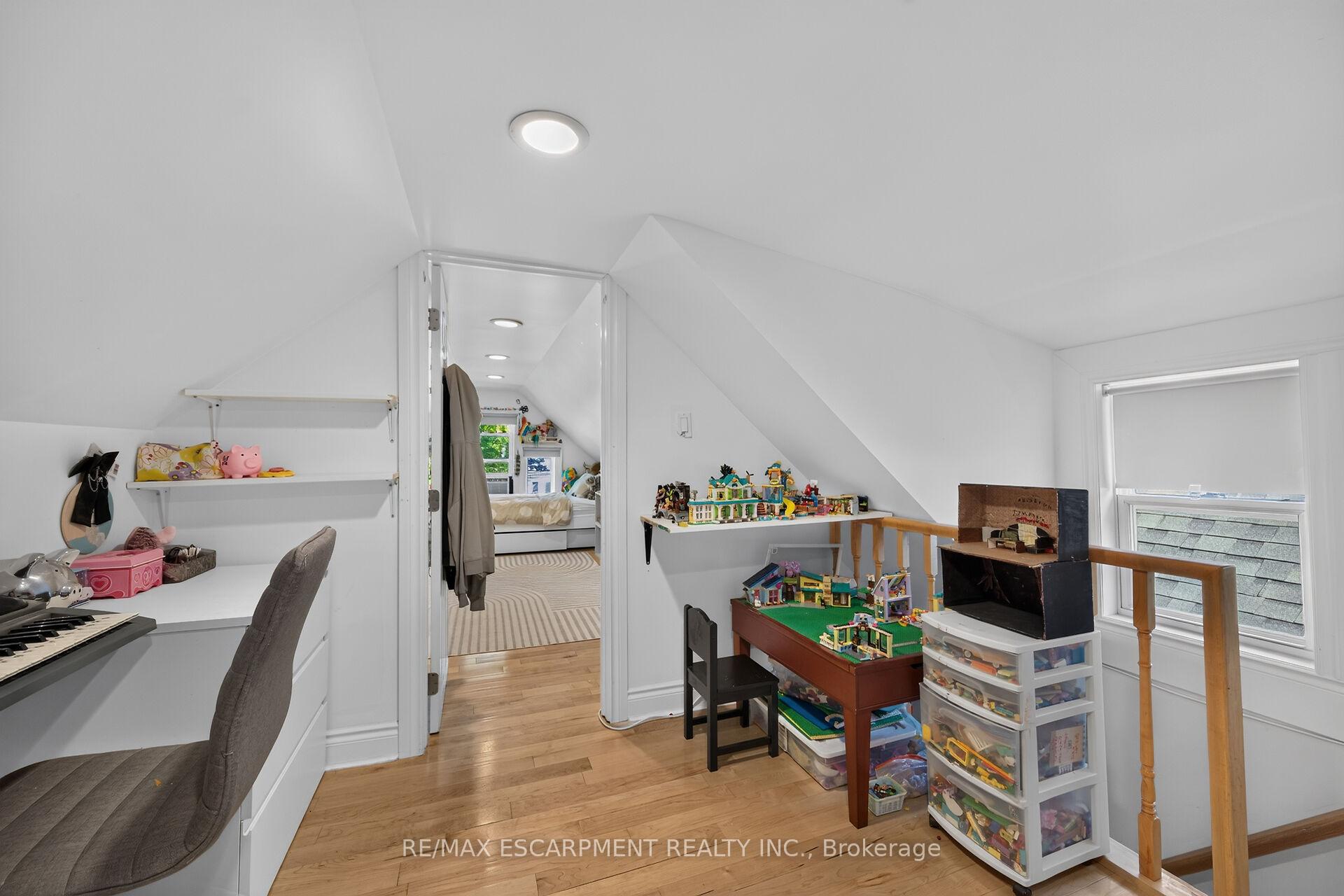 Photo 25 of 179 Burris Street, Hamilton, St. Clair — HOMEH