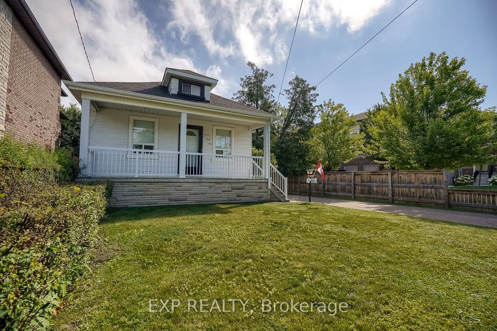 Photo 3 of 1141 Haig Boulevard, Mississauga, Lakeview — HOMEH