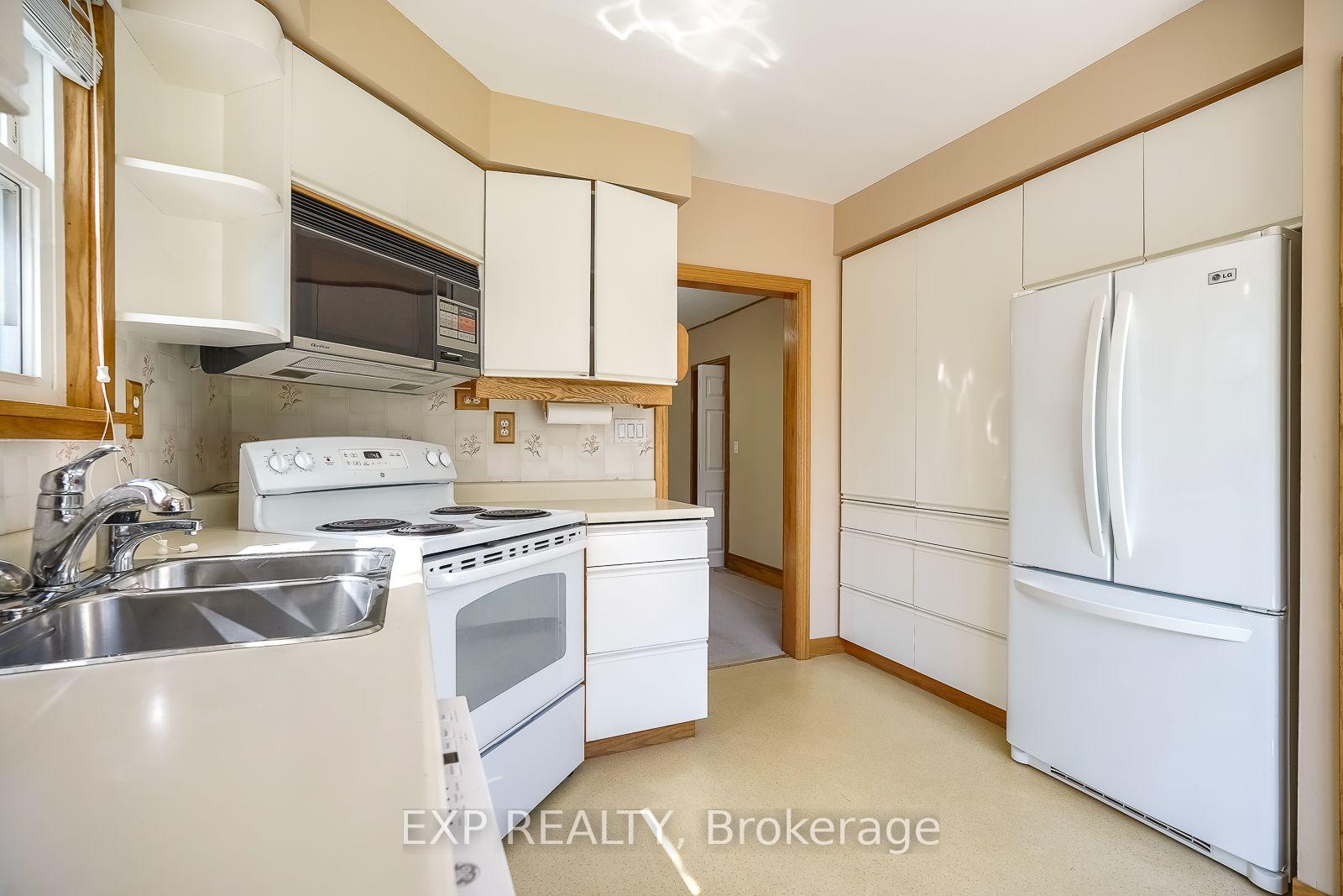 Photo 19 of 1141 Haig Boulevard, Mississauga, Lakeview — HOMEH