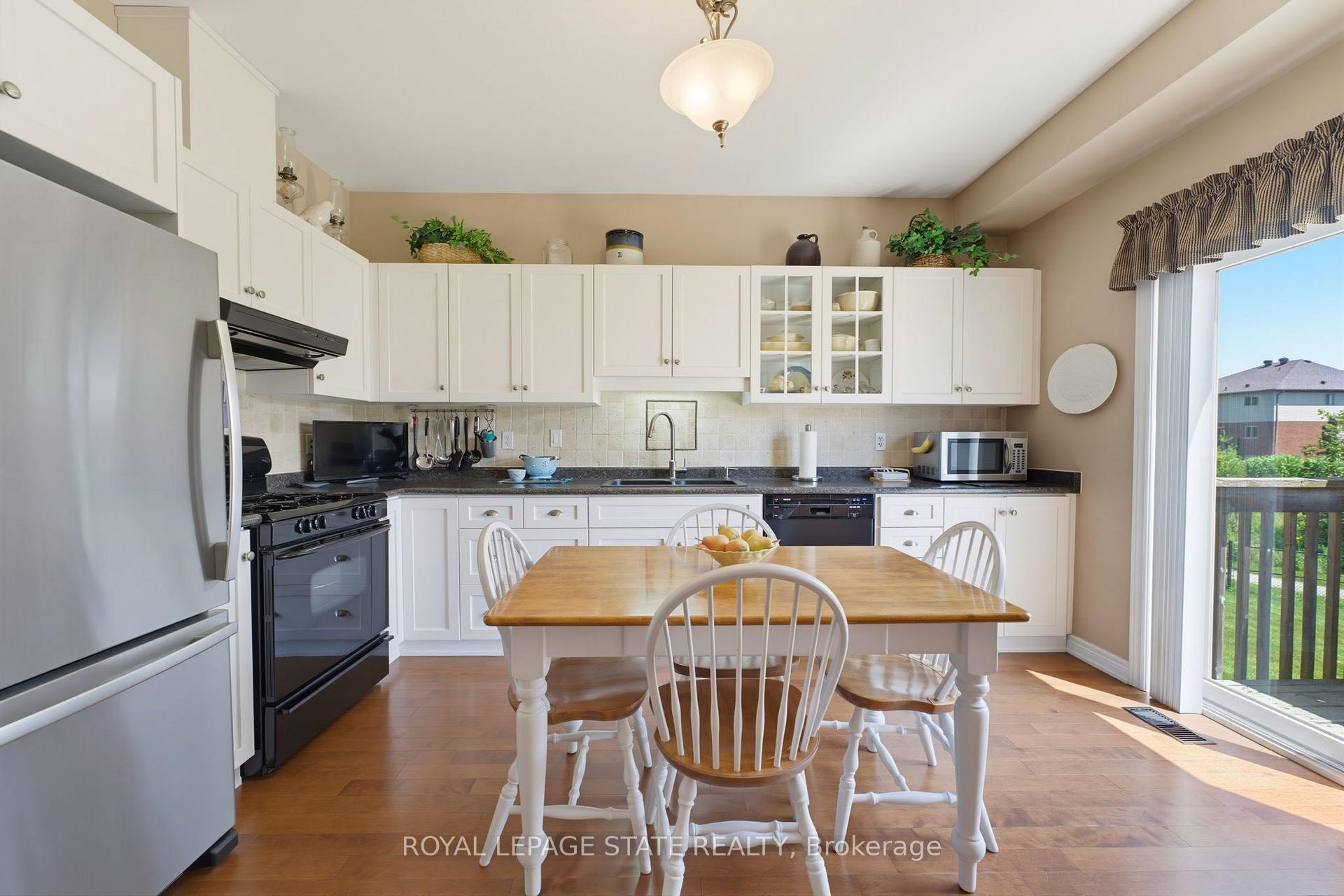 Photo 9 of Unit 17, 310 Southbrook Drive, Hamilton, Binbrook — HOMEH