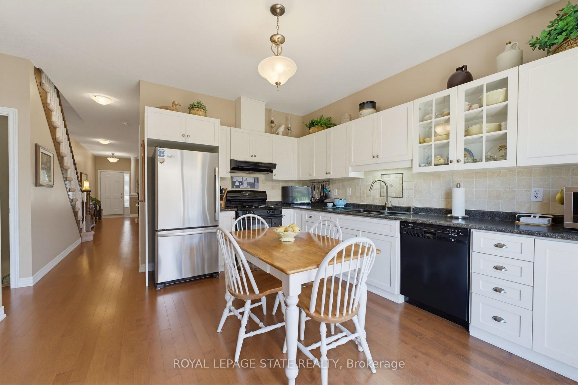 Photo 10 of Unit 17, 310 Southbrook Drive, Hamilton, Binbrook — HOMEH