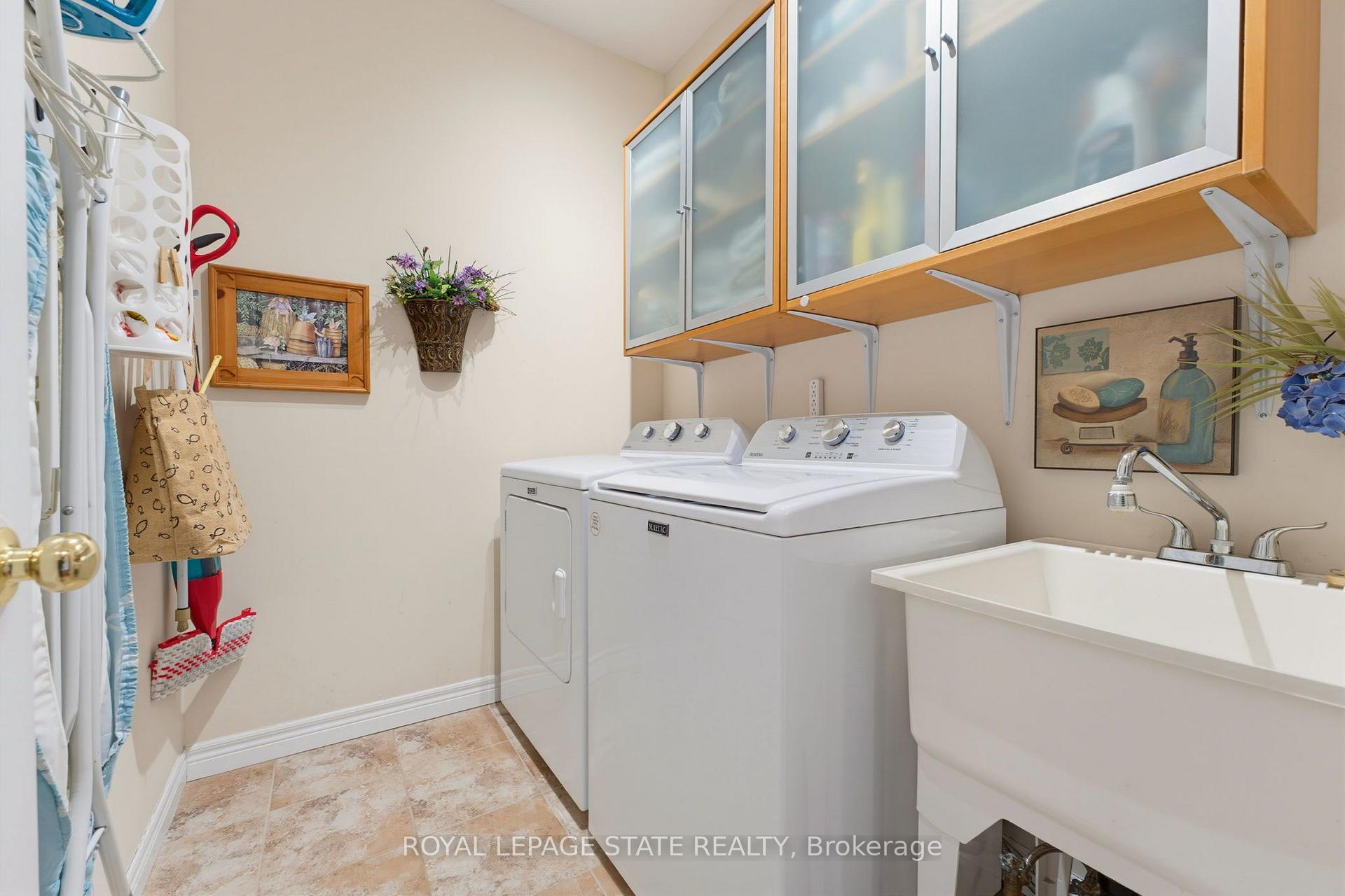 Photo 14 of Unit 17, 310 Southbrook Drive, Hamilton, Binbrook — HOMEH