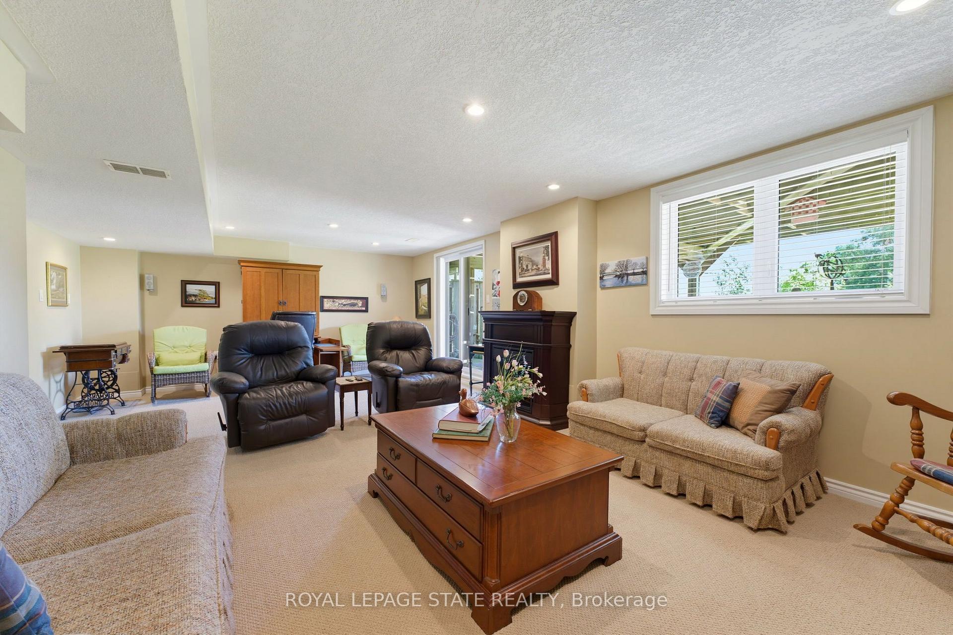 Photo 20 of Unit 17, 310 Southbrook Drive, Hamilton, Binbrook — HOMEH
