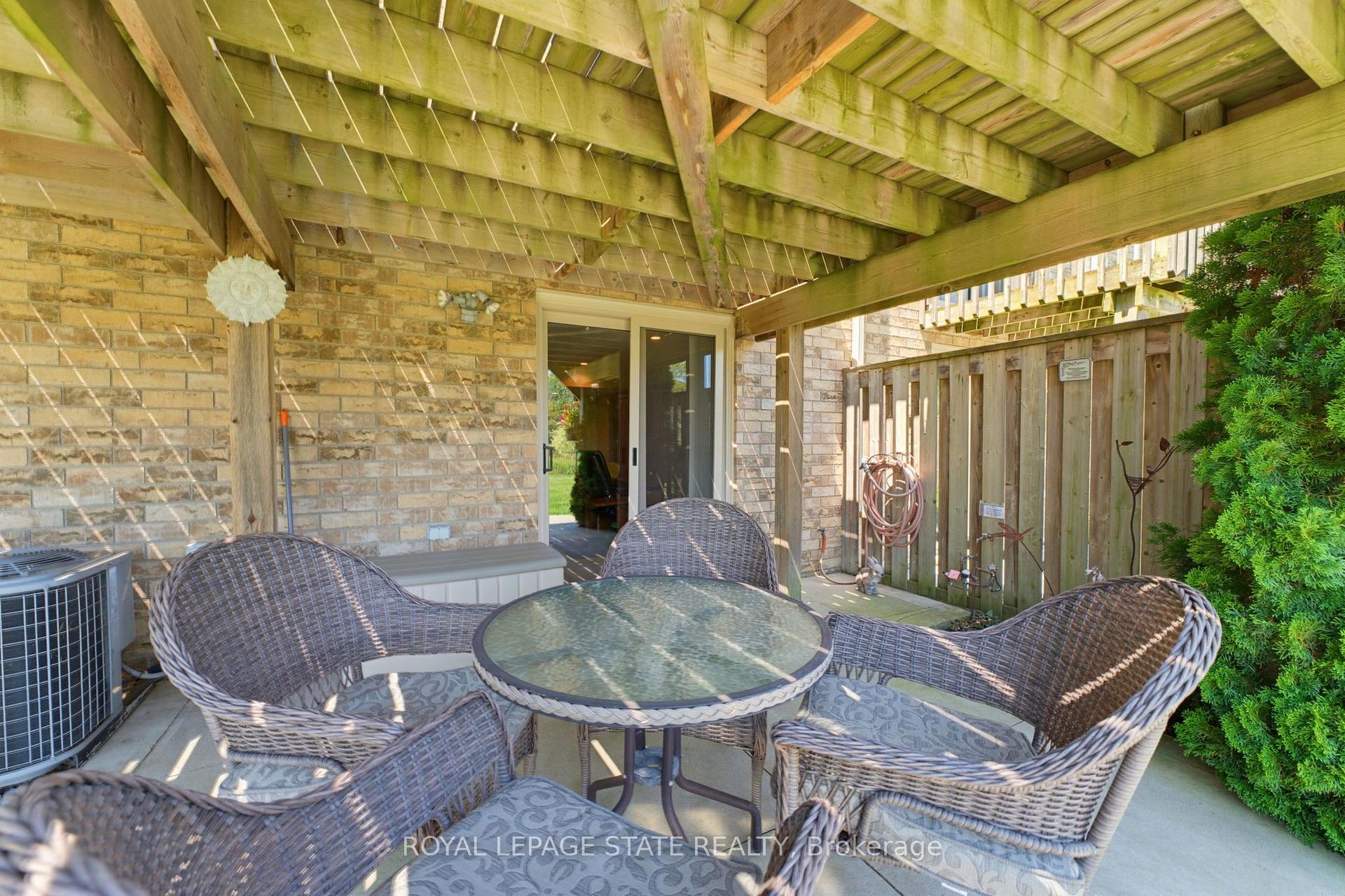 Photo 23 of Unit 17, 310 Southbrook Drive, Hamilton, Binbrook — HOMEH