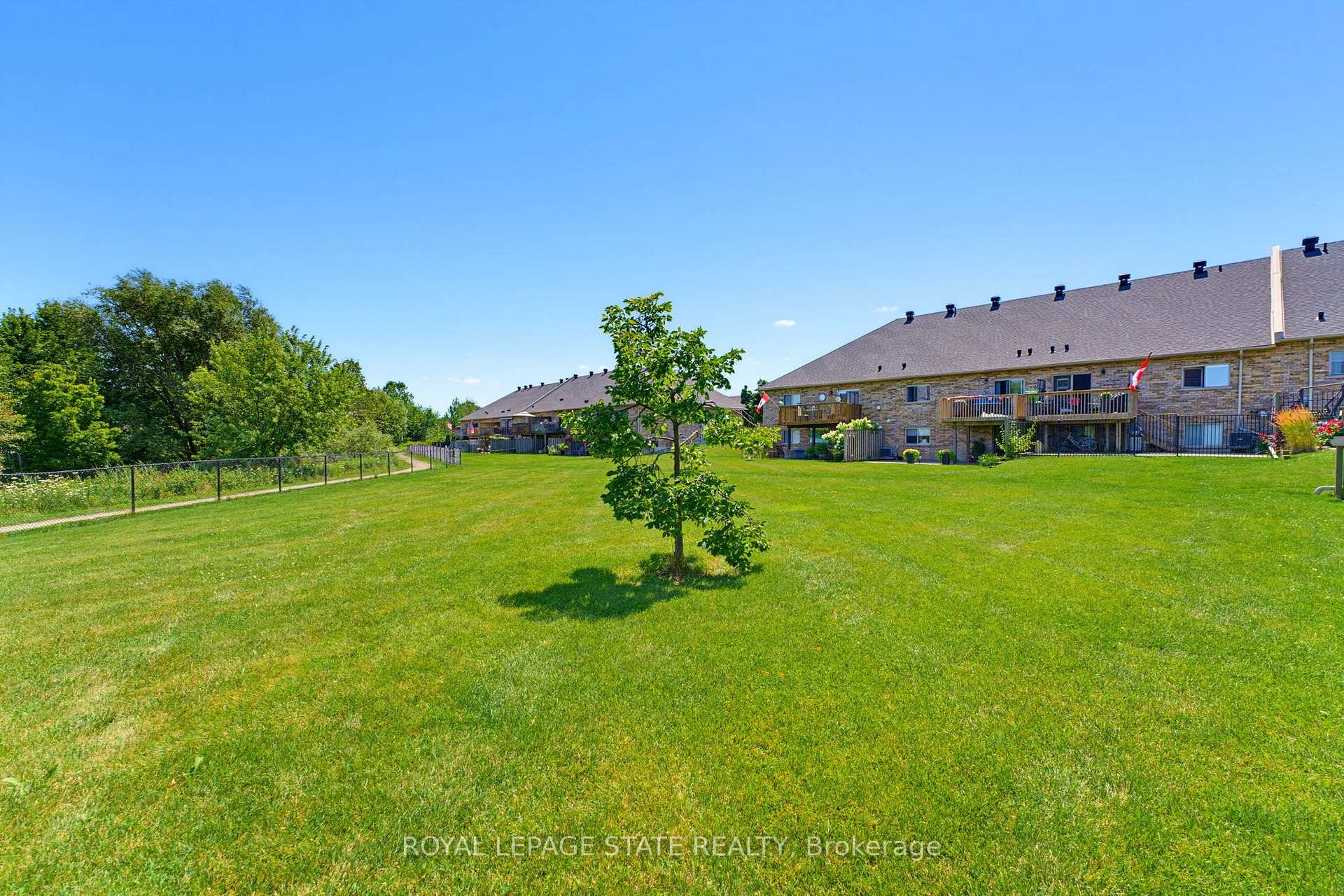 Photo 26 of Unit 17, 310 Southbrook Drive, Hamilton, Binbrook — HOMEH
