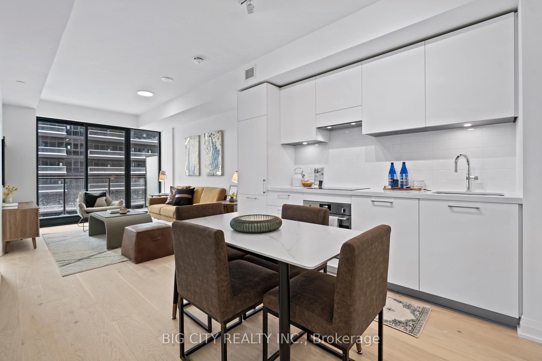 Photo 4 of Unit 908, 33 Frederick Todd Way, Toronto, Thorncliffe Park — HOMEH