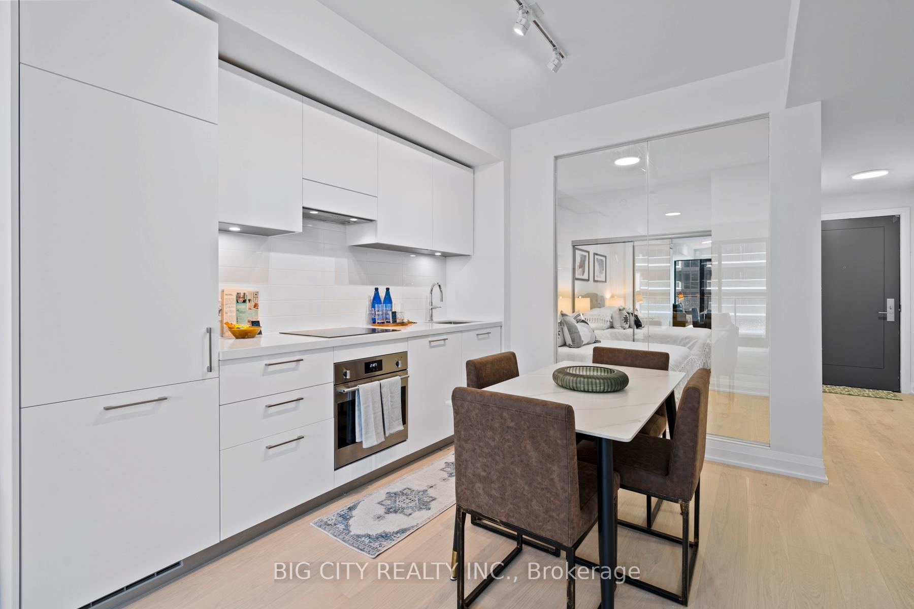 Photo 5 of Unit 908, 33 Frederick Todd Way, Toronto, Thorncliffe Park — HOMEH