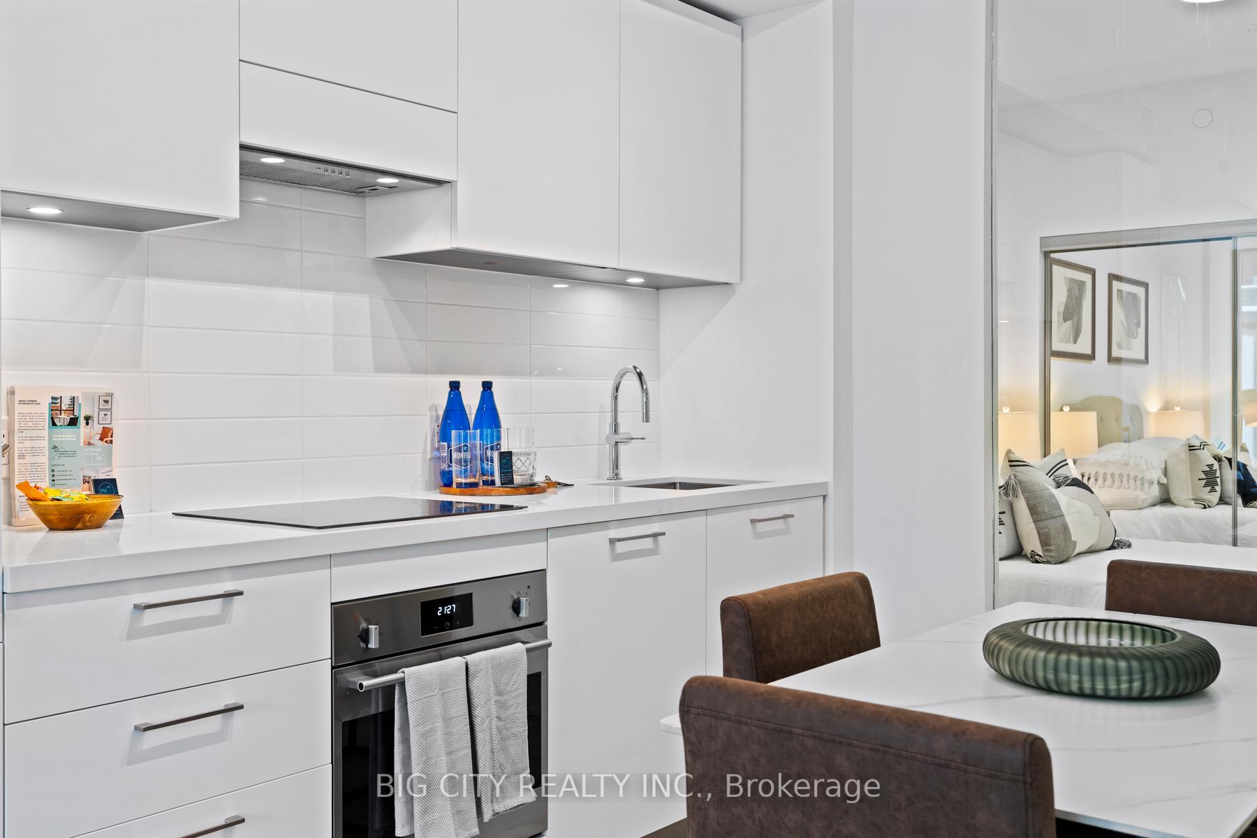 Photo 6 of Unit 908, 33 Frederick Todd Way, Toronto, Thorncliffe Park — HOMEH