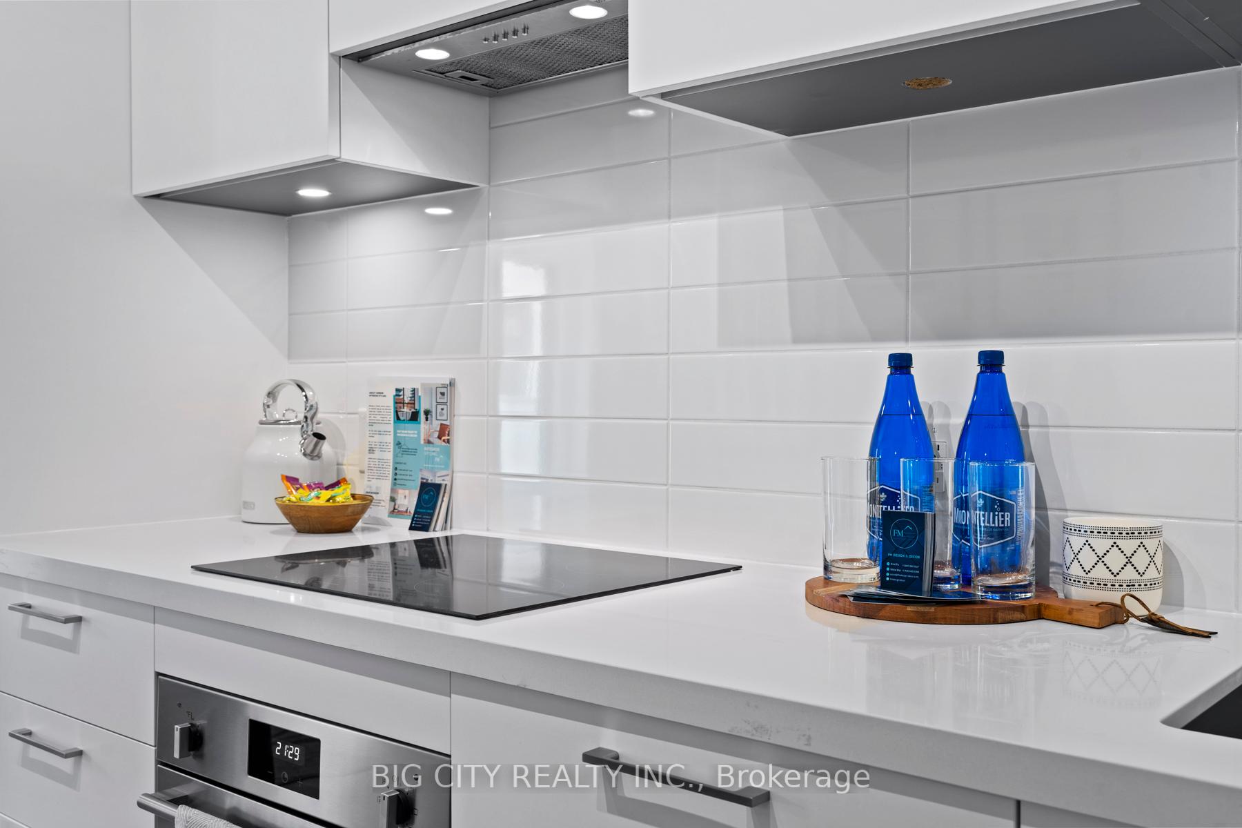 Photo 9 of Unit 908, 33 Frederick Todd Way, Toronto, Thorncliffe Park — HOMEH