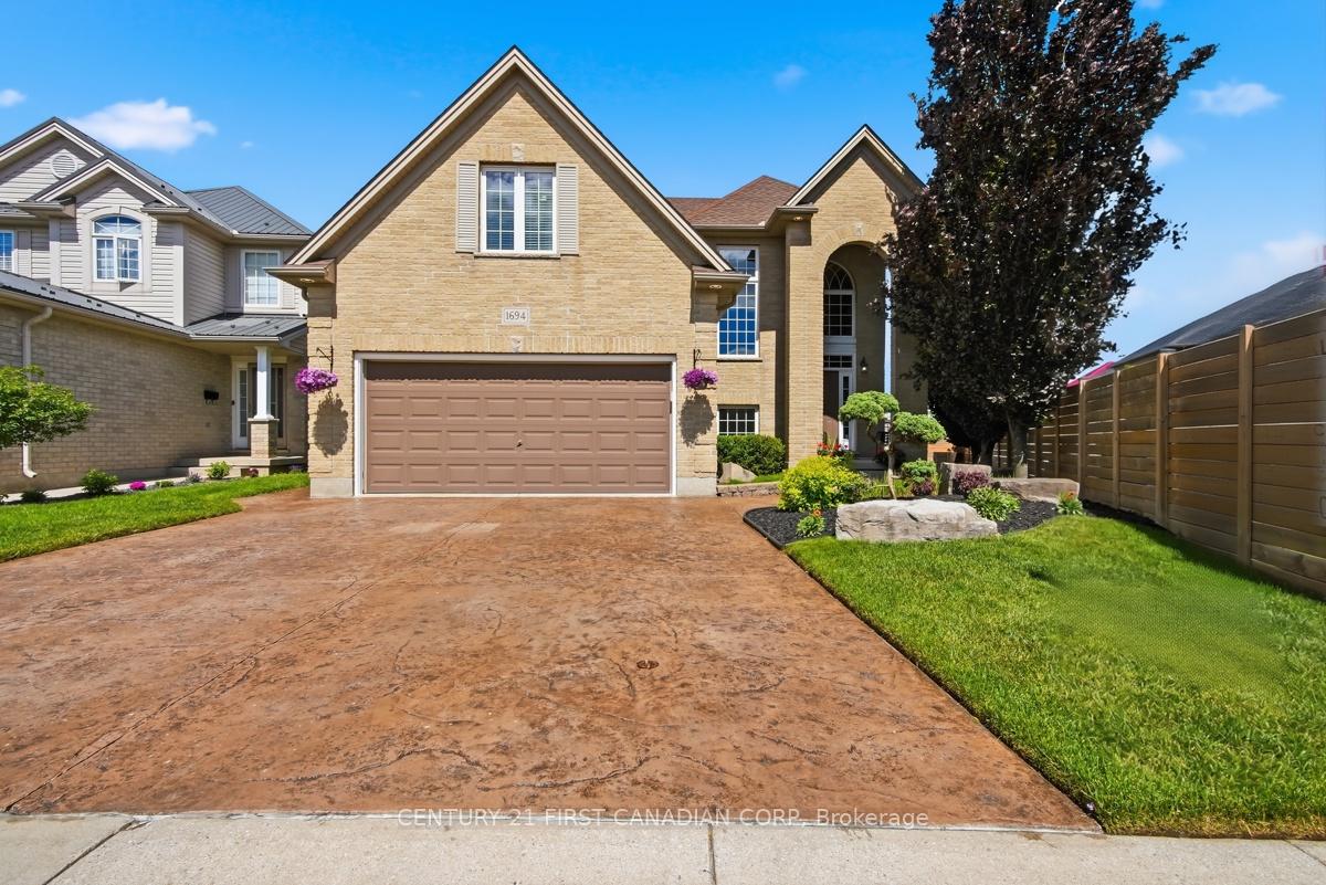 Front of 1694 Green Gables Road