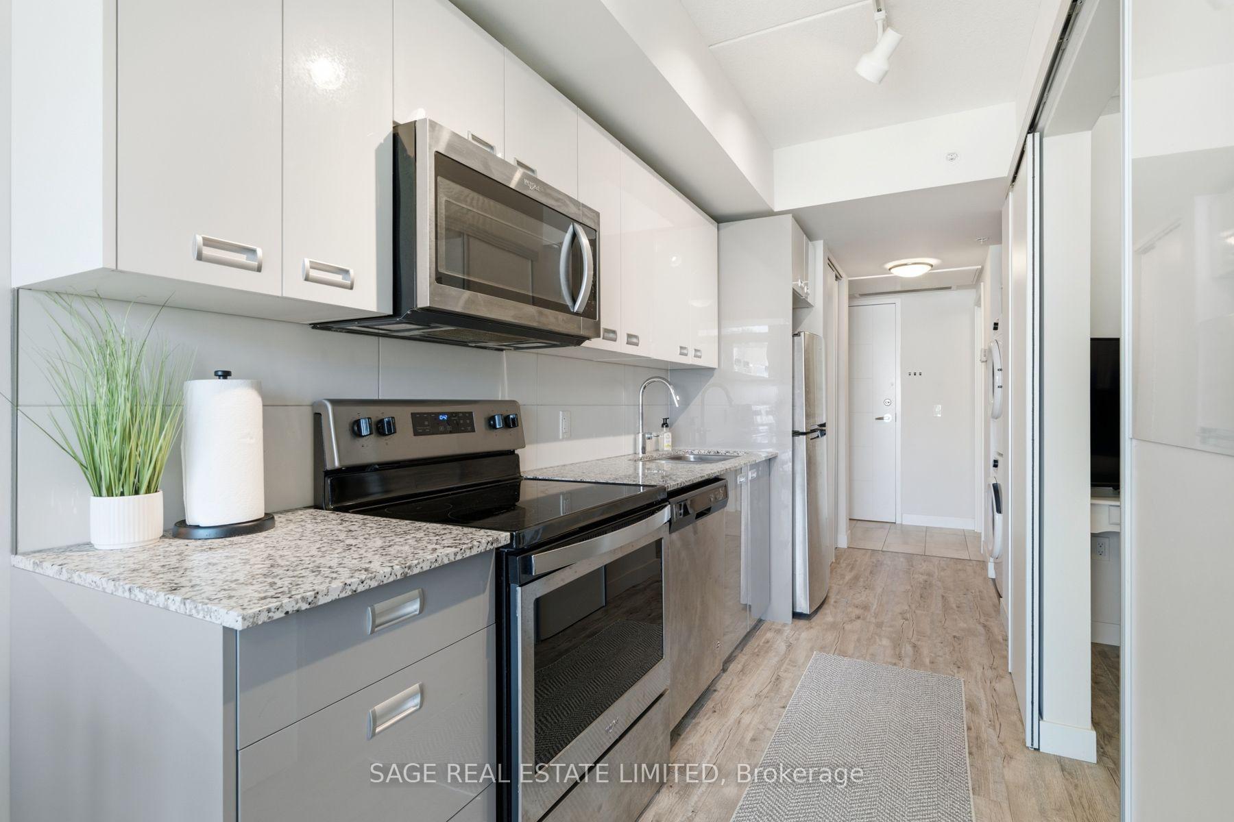 Photo 4 of Unit 424, 257 Hemlock Street, Waterloo, Downtown Waterloo — HOMEH