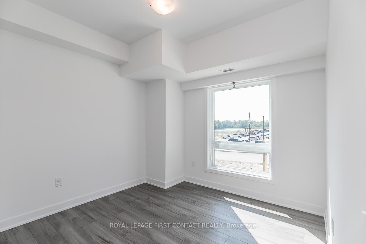 Photo 11 of Unit 101, 8 Culinary Lane, Barrie, Rural Barrie Southeast — HOMEH
