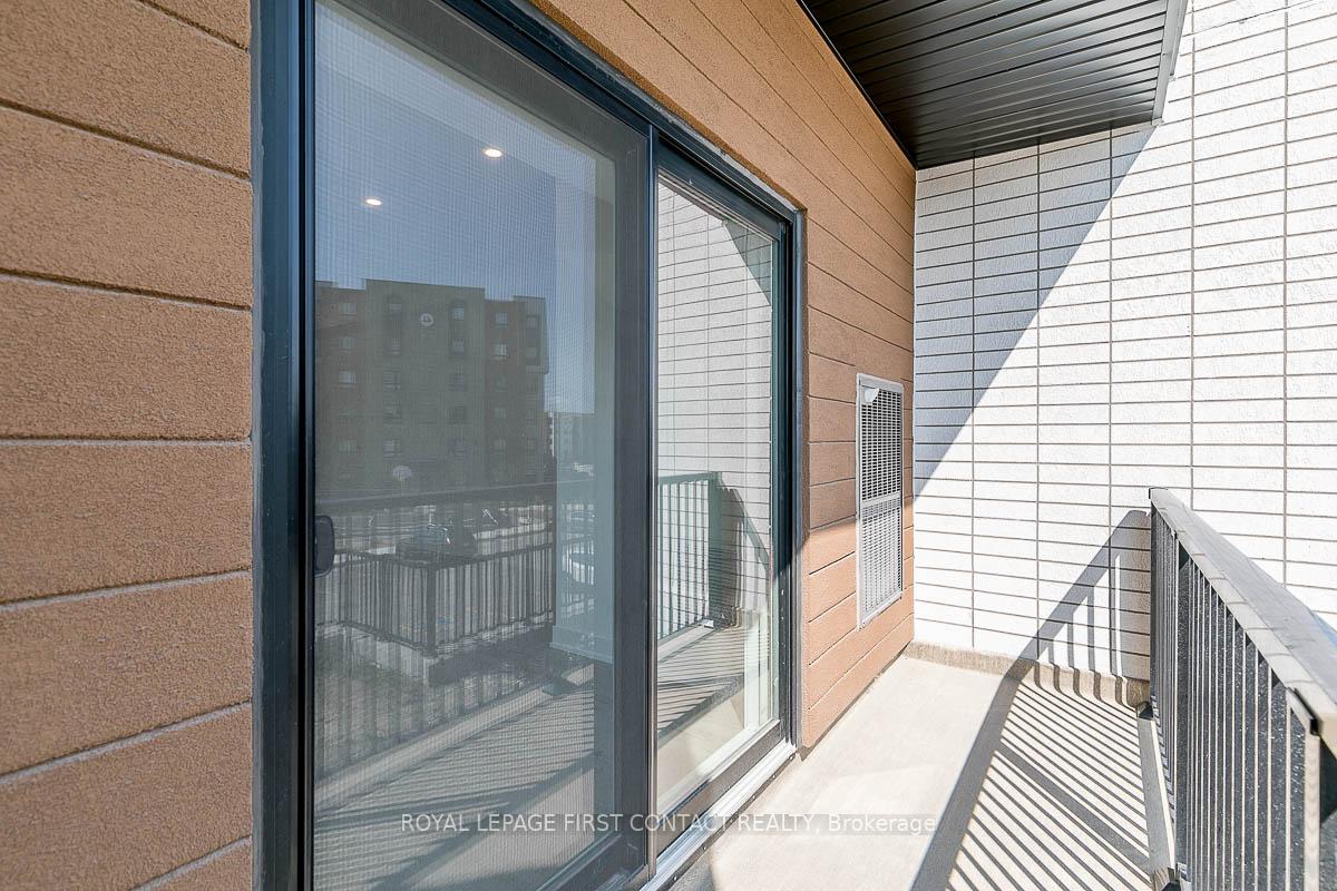 Photo 15 of Unit 101, 8 Culinary Lane, Barrie, Rural Barrie Southeast — HOMEH