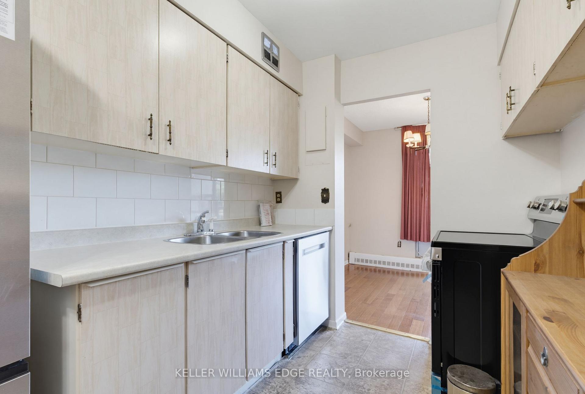 Photo 8 of Unit 503, 1966 Main Street W, Hamilton, Ainslie Wood — HOMEH
