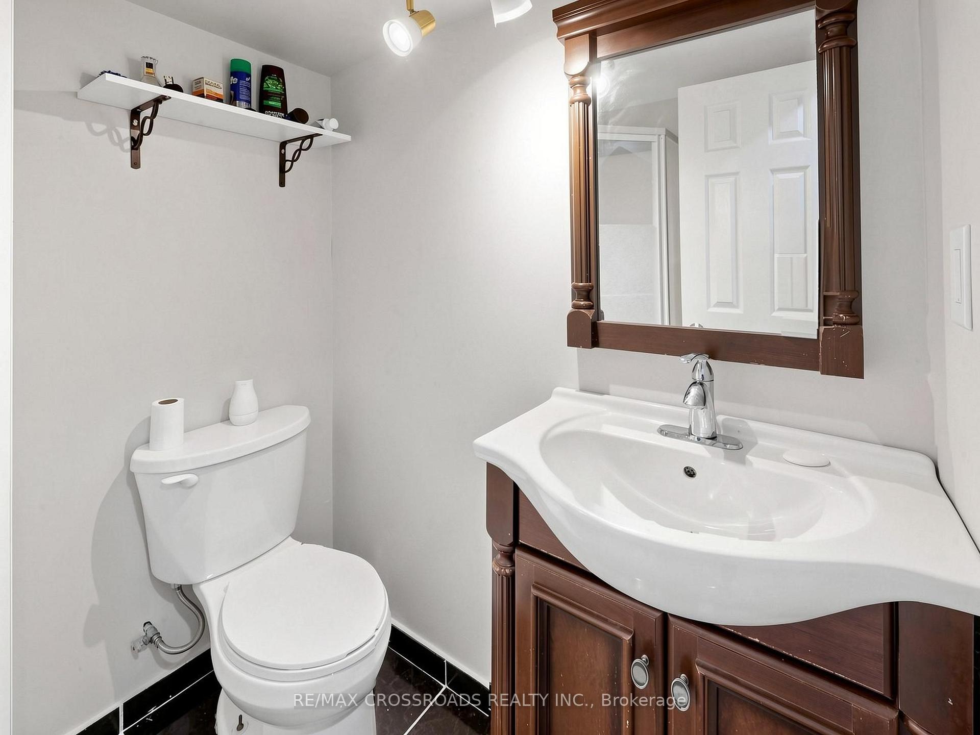 Photo 43 of 72 Telegraph Drive, Whitby, Williamsburg — HOMEH