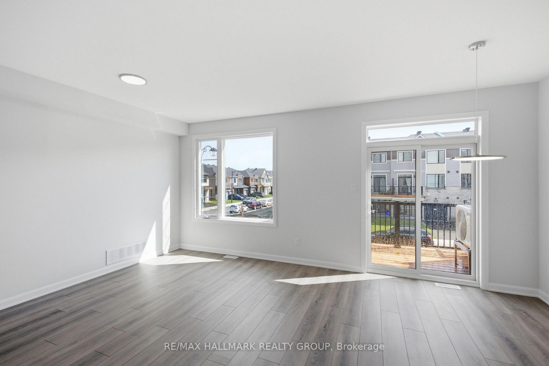 Photo 5 of 783 Tadpole Crescent, Ottawa, Barrhaven - Half Moon Bay — HOMEH