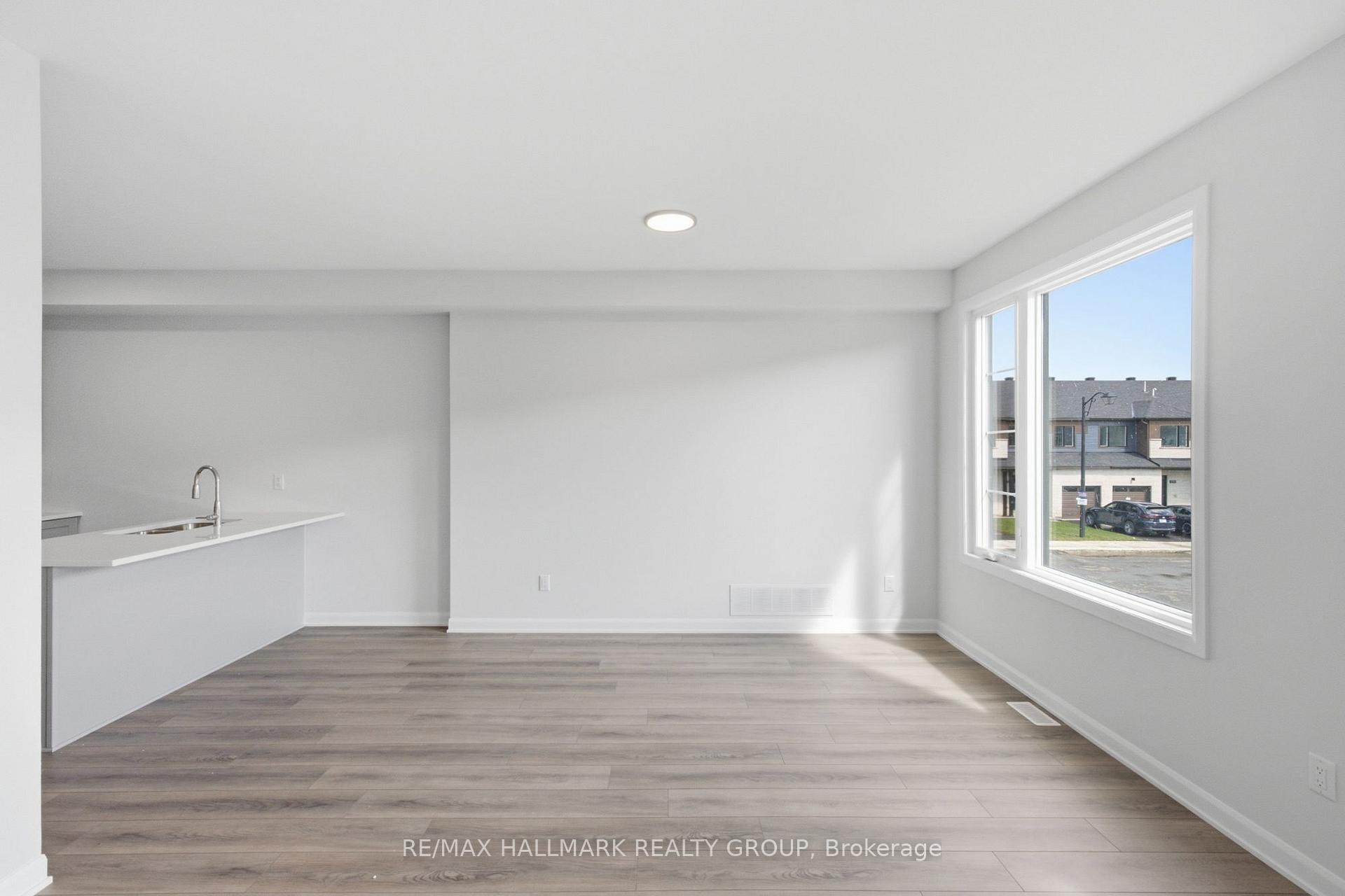Photo 9 of 783 Tadpole Crescent, Ottawa, Barrhaven - Half Moon Bay — HOMEH