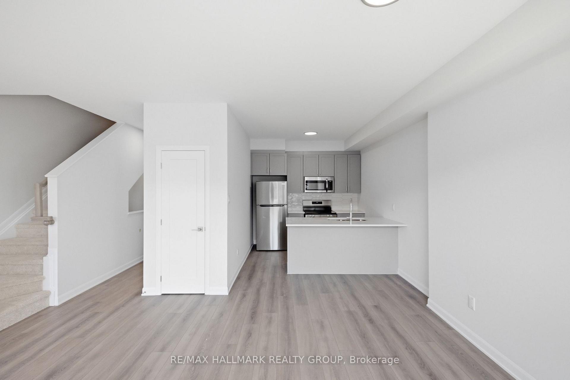 Photo 13 of 783 Tadpole Crescent, Ottawa, Barrhaven - Half Moon Bay — HOMEH