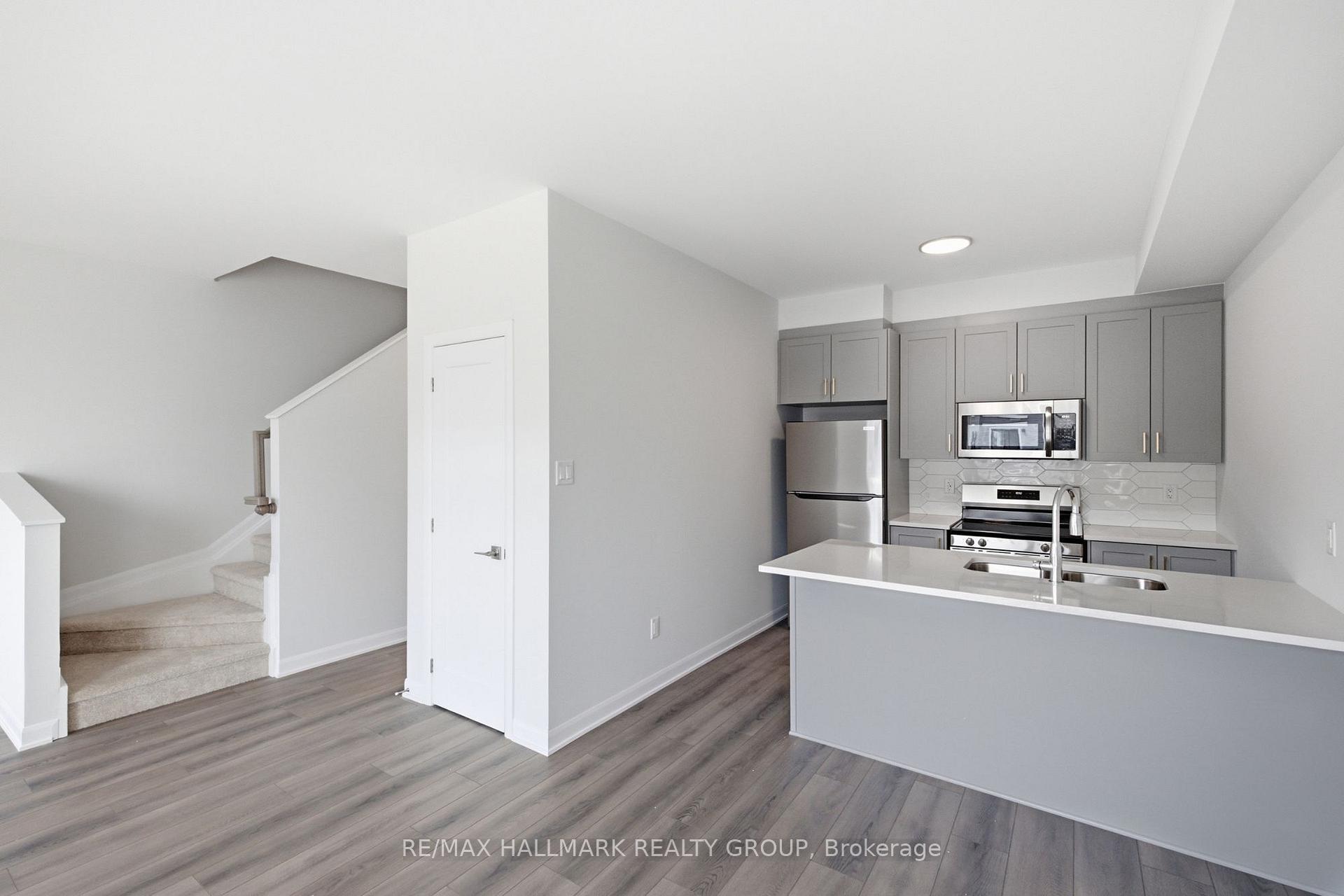 Photo 15 of 783 Tadpole Crescent, Ottawa, Barrhaven - Half Moon Bay — HOMEH