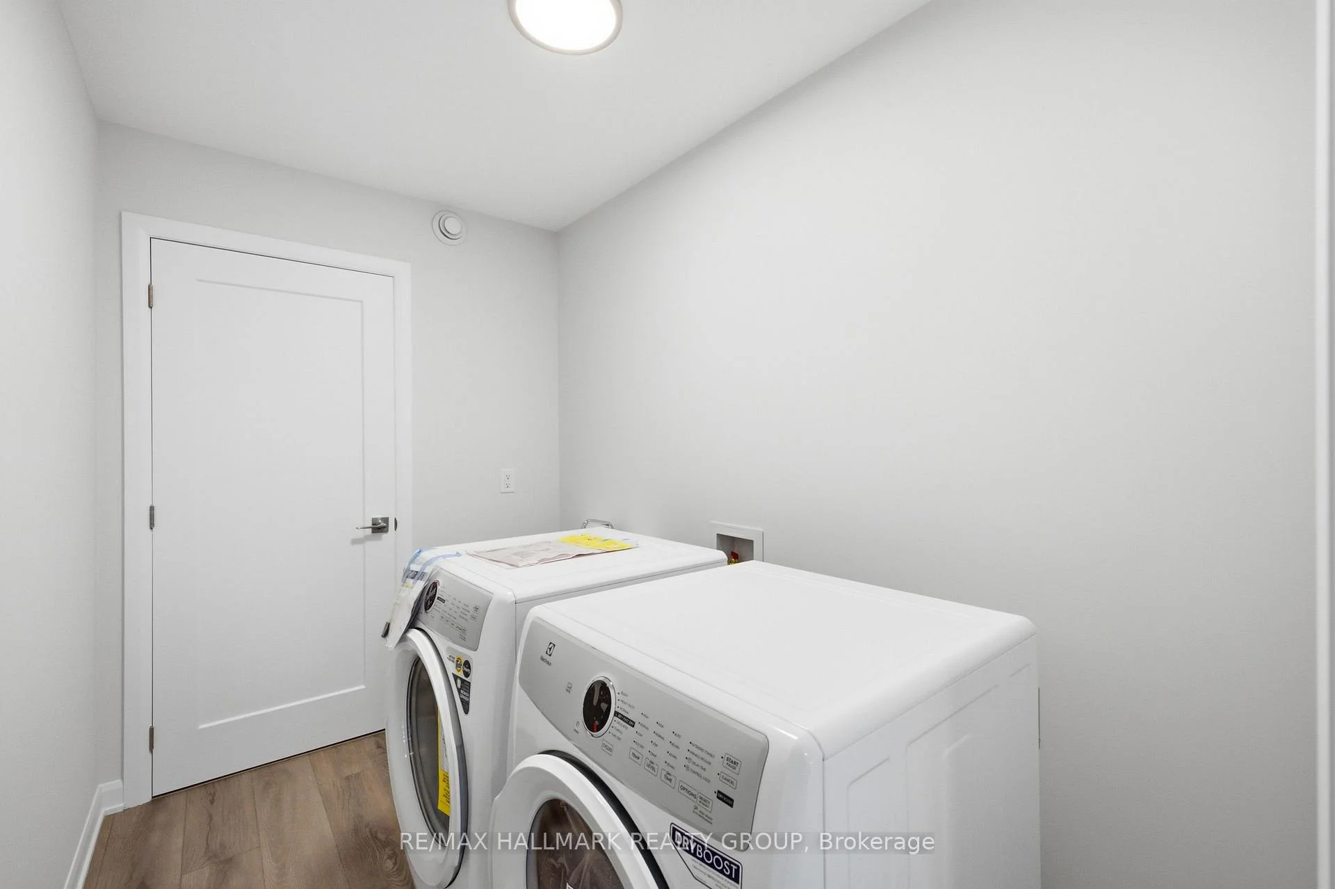 Photo 8 of 783 Tadpole Crescent, Ottawa, Barrhaven - Half Moon Bay — HOMEH