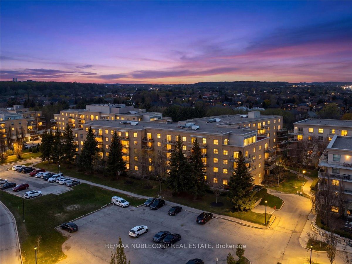 Photo 1 of Unit 111, 2502 Rutherford Road, Vaughan, Maple — HOMEH
