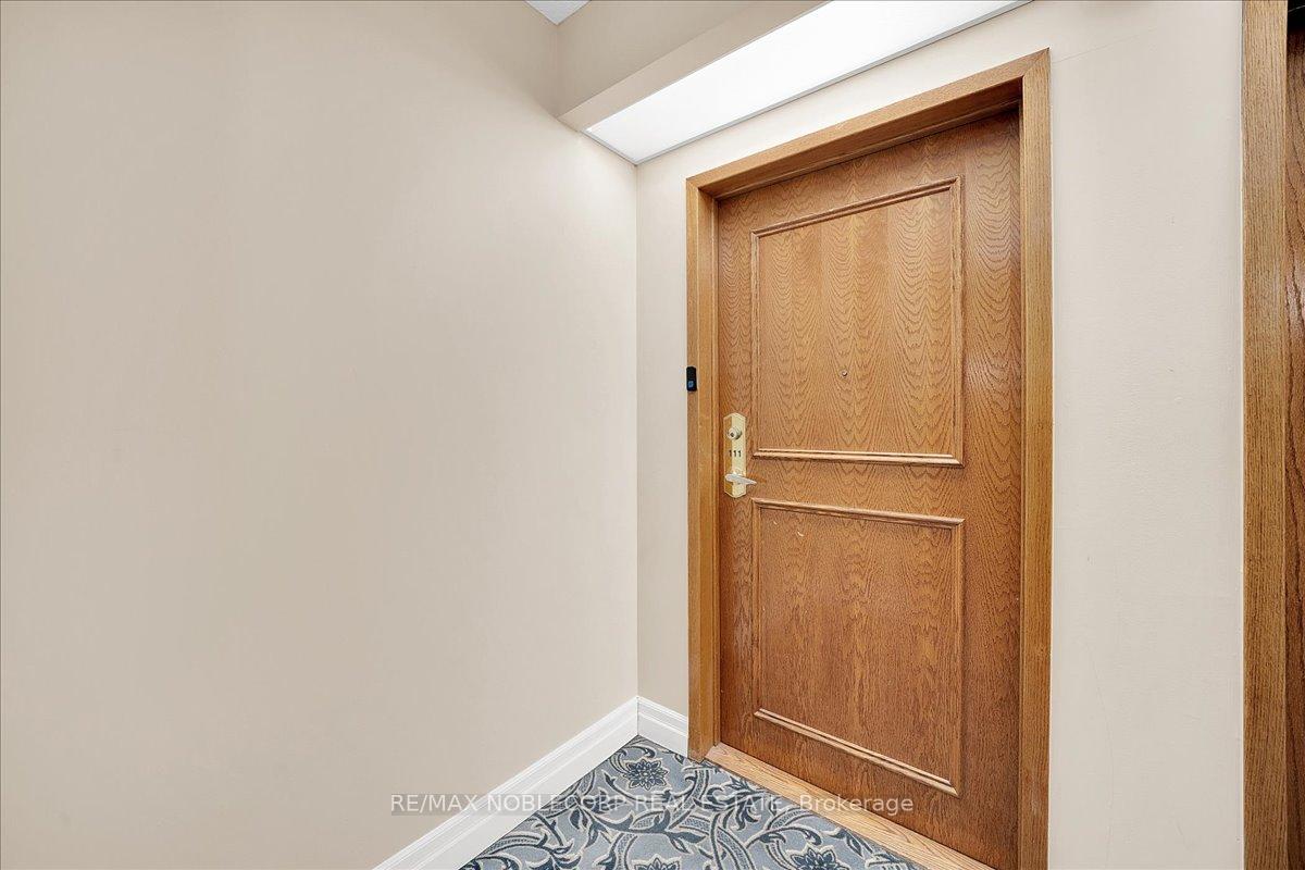 Photo 11 of Unit 111, 2502 Rutherford Road, Vaughan, Maple — HOMEH