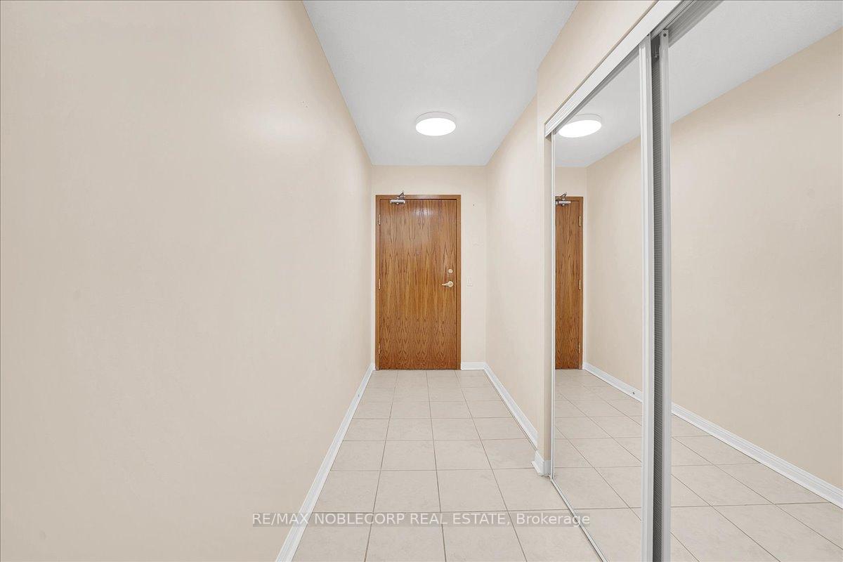 Photo 12 of Unit 111, 2502 Rutherford Road, Vaughan, Maple — HOMEH