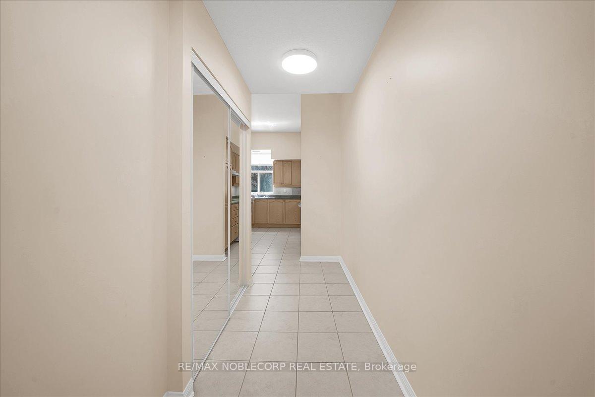 Photo 13 of Unit 111, 2502 Rutherford Road, Vaughan, Maple — HOMEH
