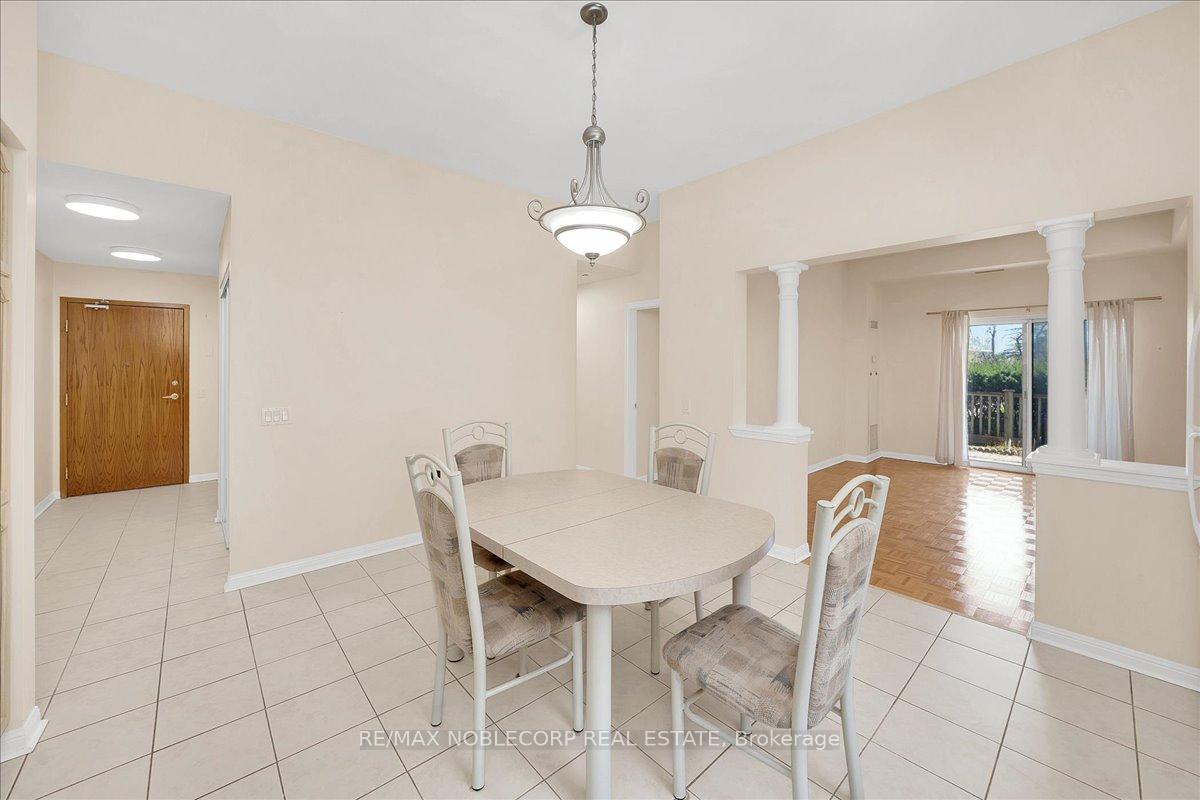 Photo 18 of Unit 111, 2502 Rutherford Road, Vaughan, Maple — HOMEH