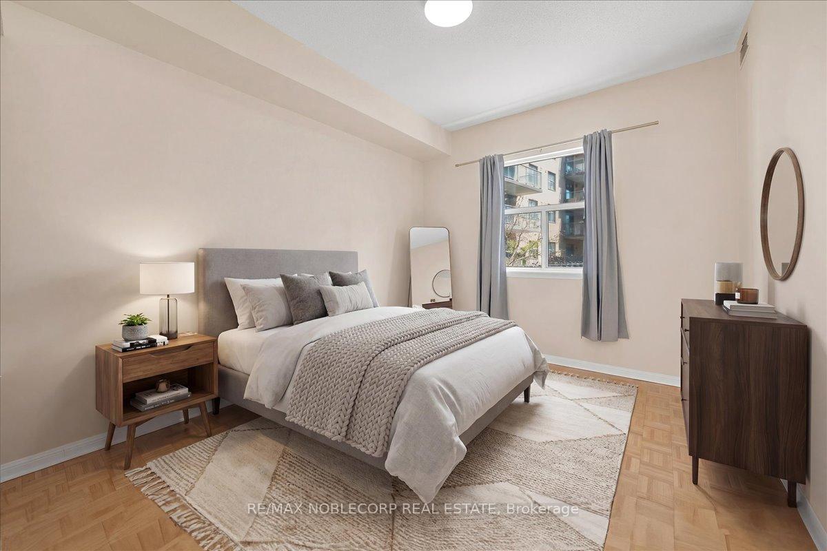 Photo 26 of Unit 111, 2502 Rutherford Road, Vaughan, Maple — HOMEH