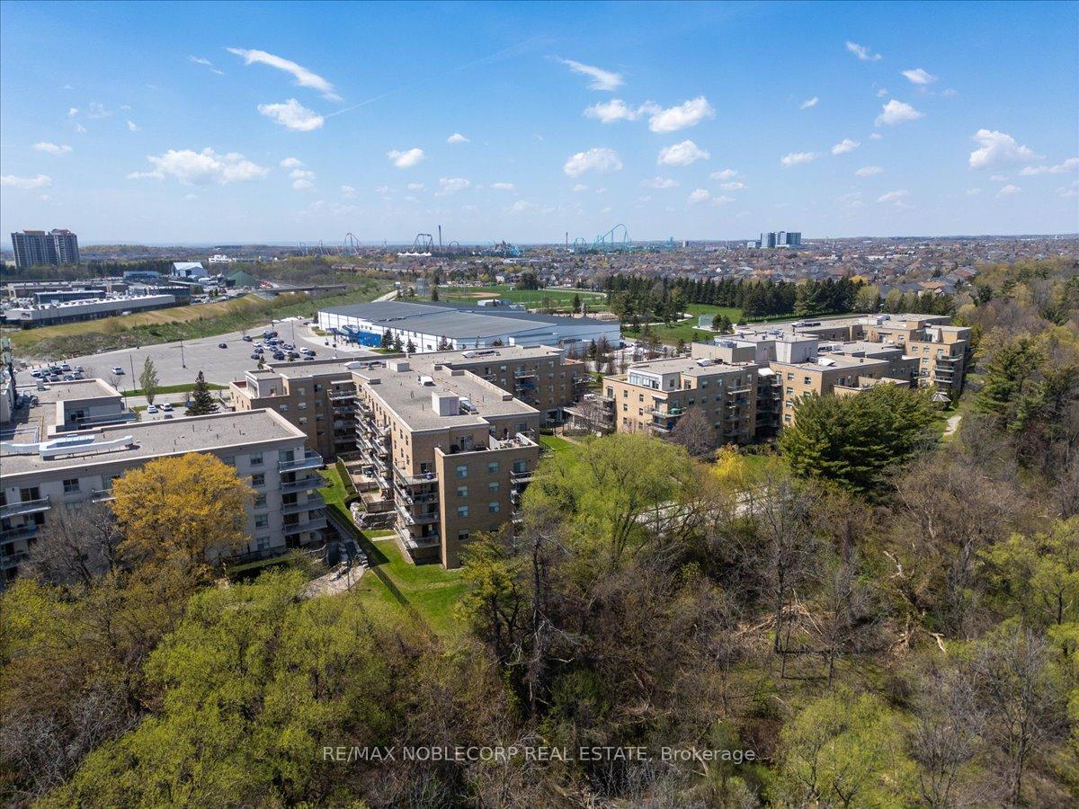 Photo 50 of Unit 111, 2502 Rutherford Road, Vaughan, Maple — HOMEH