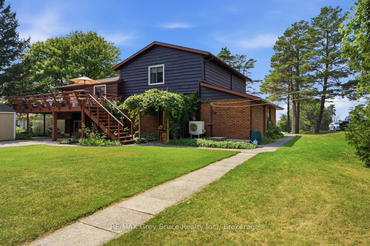 Photo 5 of 132 clearview Crescent, Meaford — HOMEH