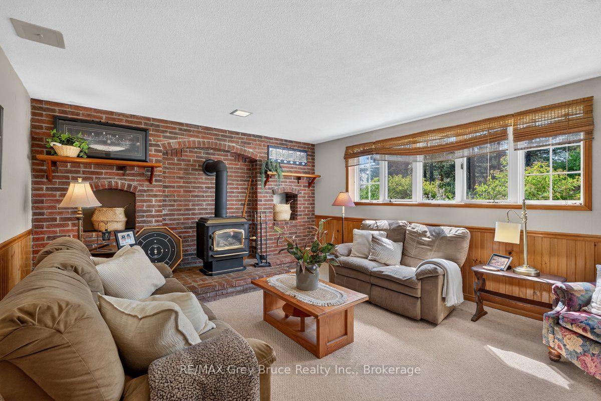 Photo 13 of 132 clearview Crescent, Meaford — HOMEH