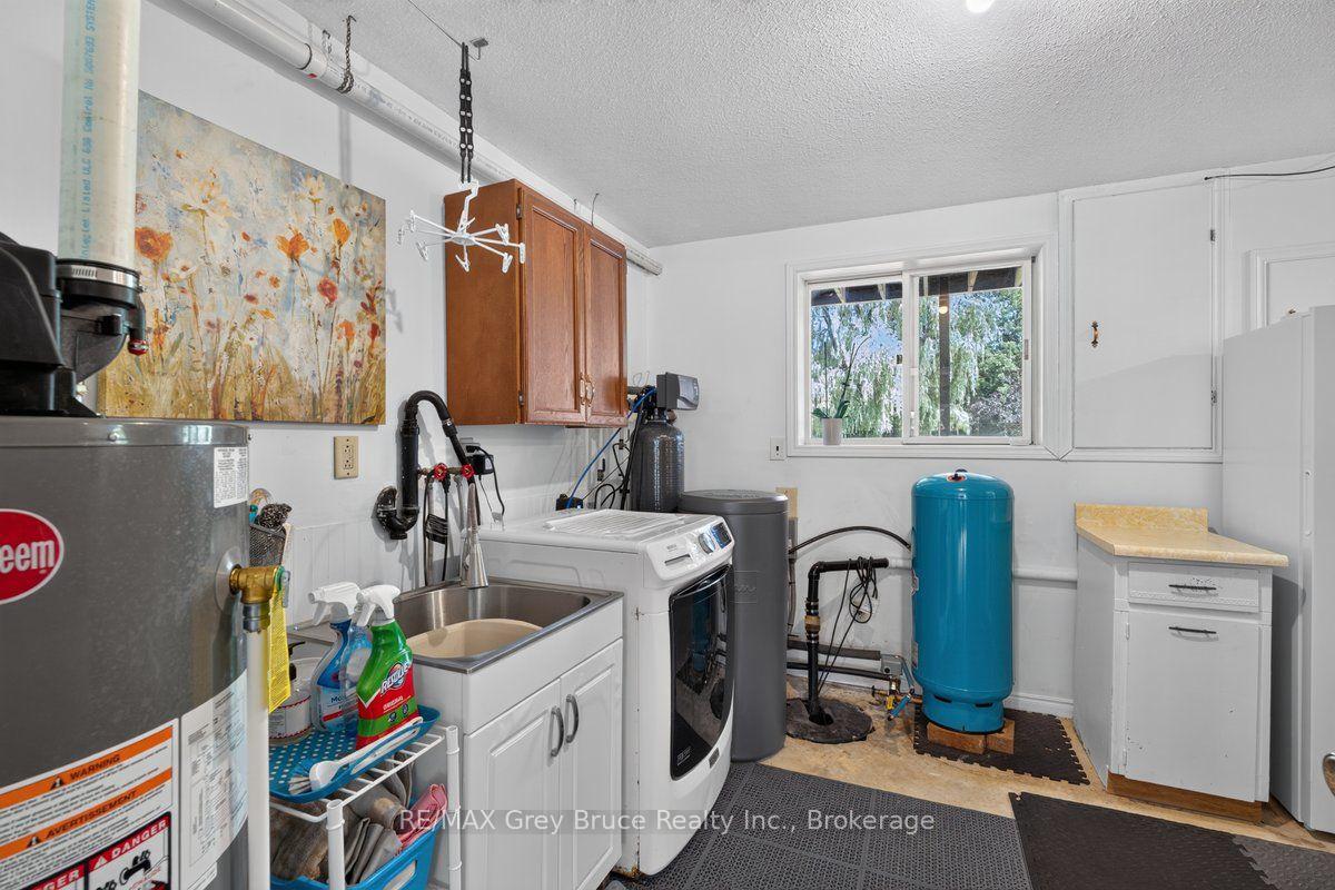 Photo 14 of 132 clearview Crescent, Meaford — HOMEH