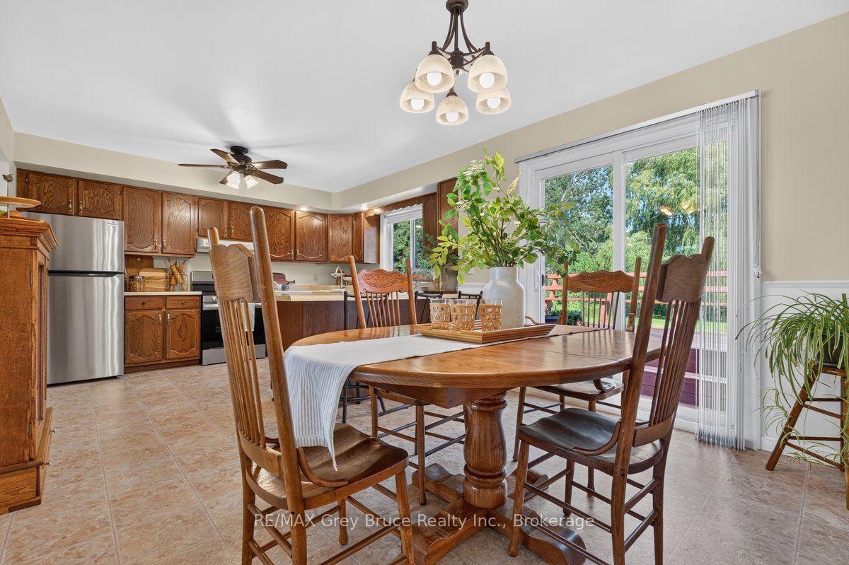 Photo 21 of 132 clearview Crescent, Meaford — HOMEH