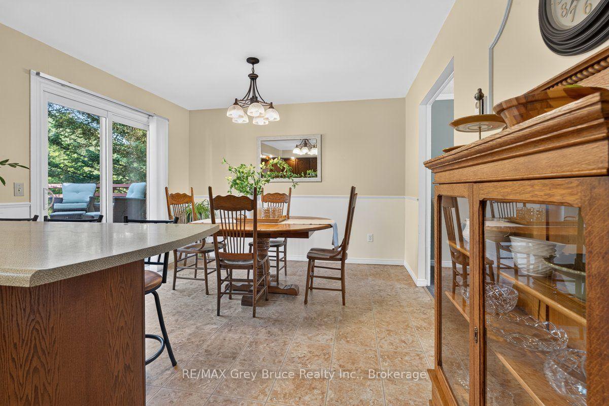 Photo 23 of 132 clearview Crescent, Meaford — HOMEH