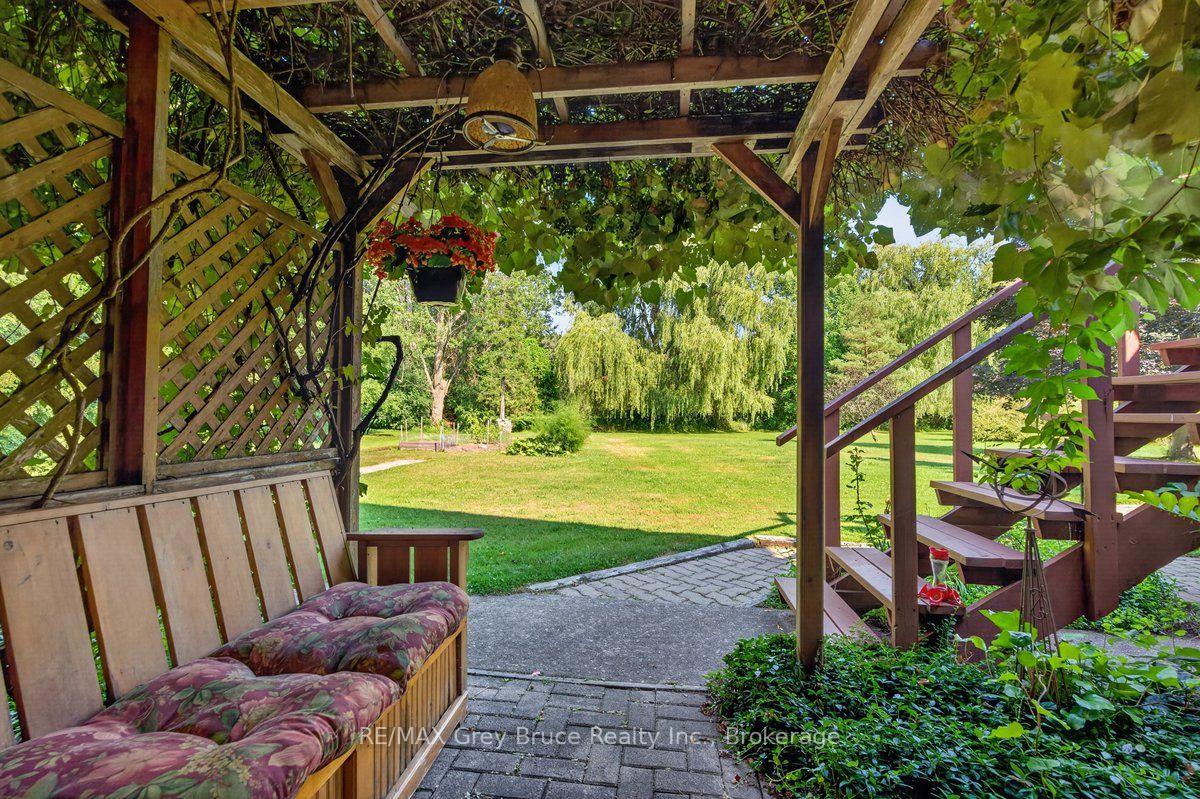 Photo 29 of 132 clearview Crescent, Meaford — HOMEH
