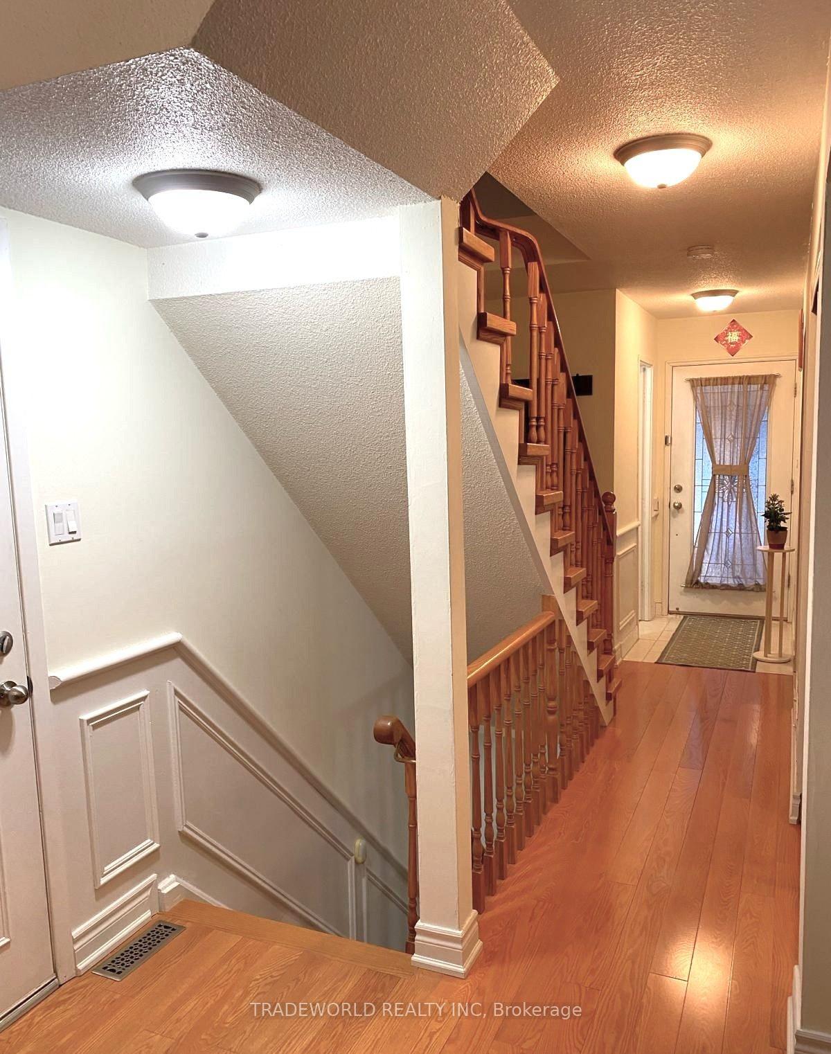 Photo 9 of 122 Tamarack Drive, Markham, Aileen-Willowbrook — HOMEH