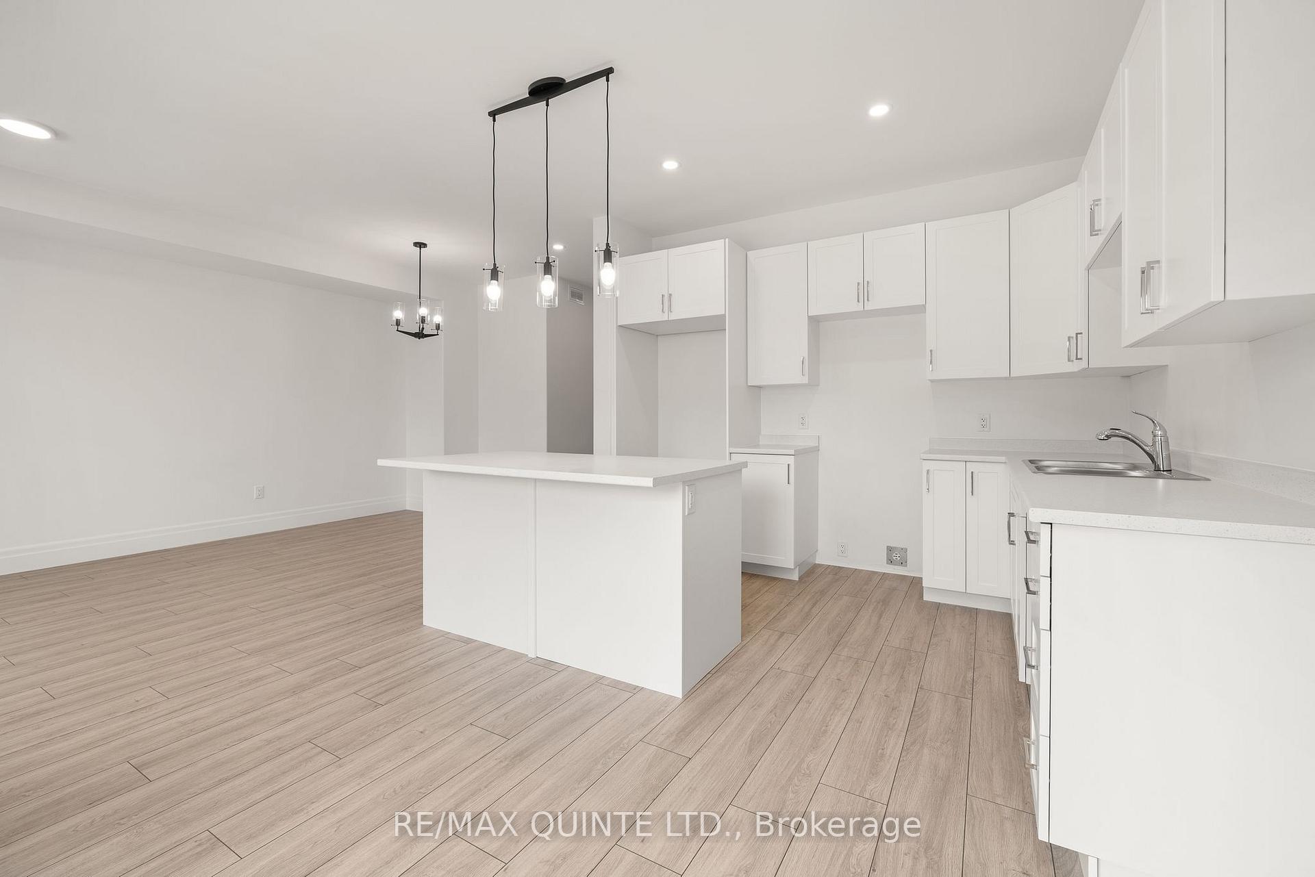 Photo 6 of 51 Evans Street, Prince Edward County, Picton — HOMEH