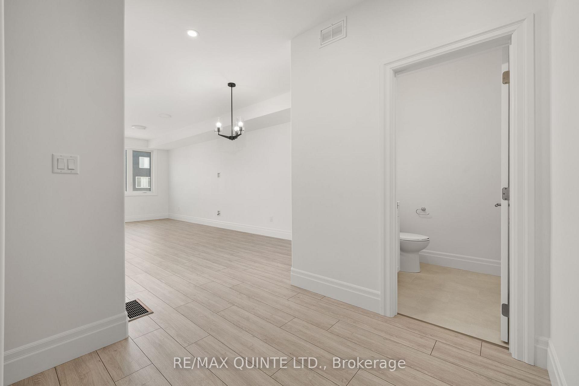 Photo 11 of 51 Evans Street, Prince Edward County, Picton — HOMEH