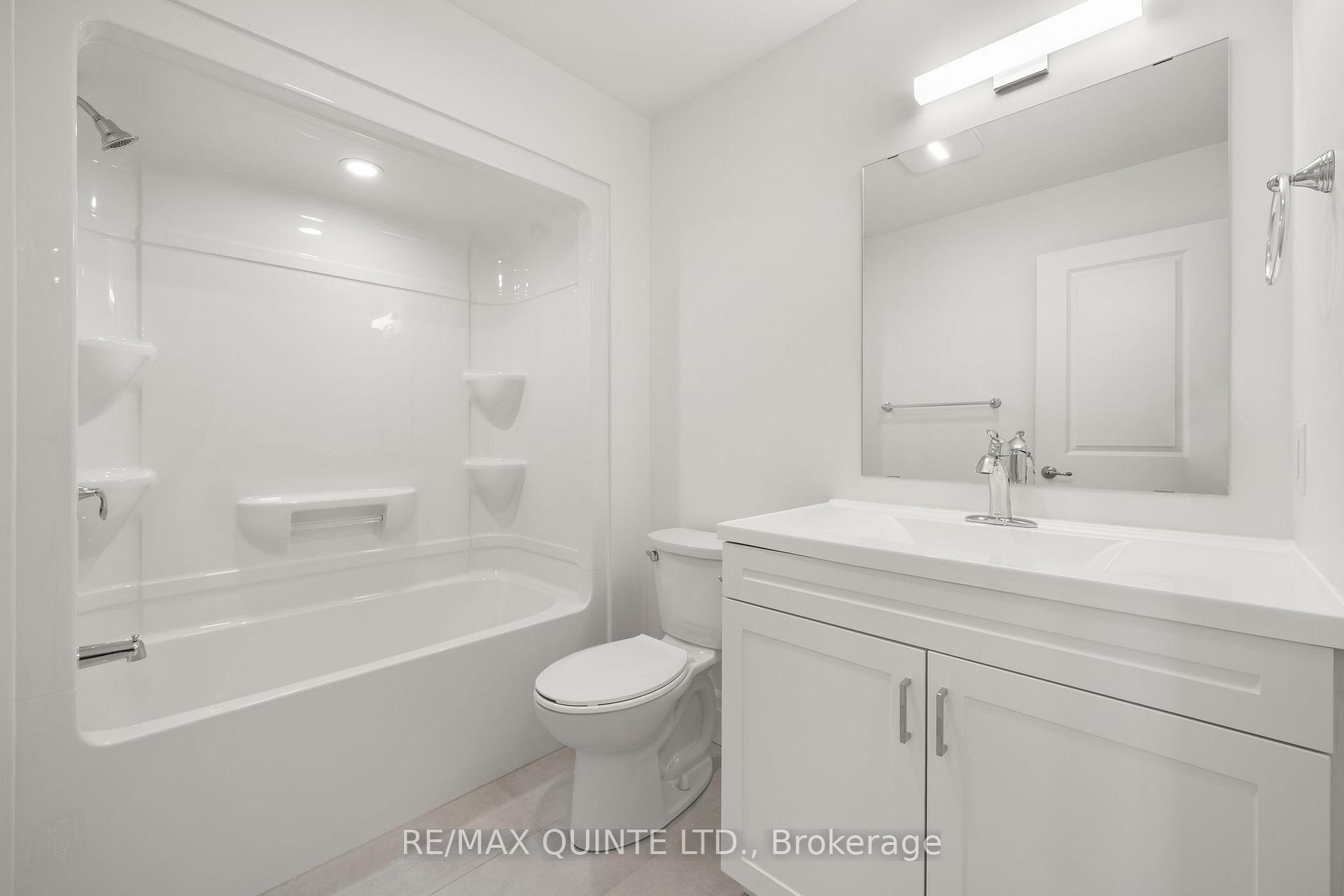 Photo 22 of 51 Evans Street, Prince Edward County, Picton — HOMEH