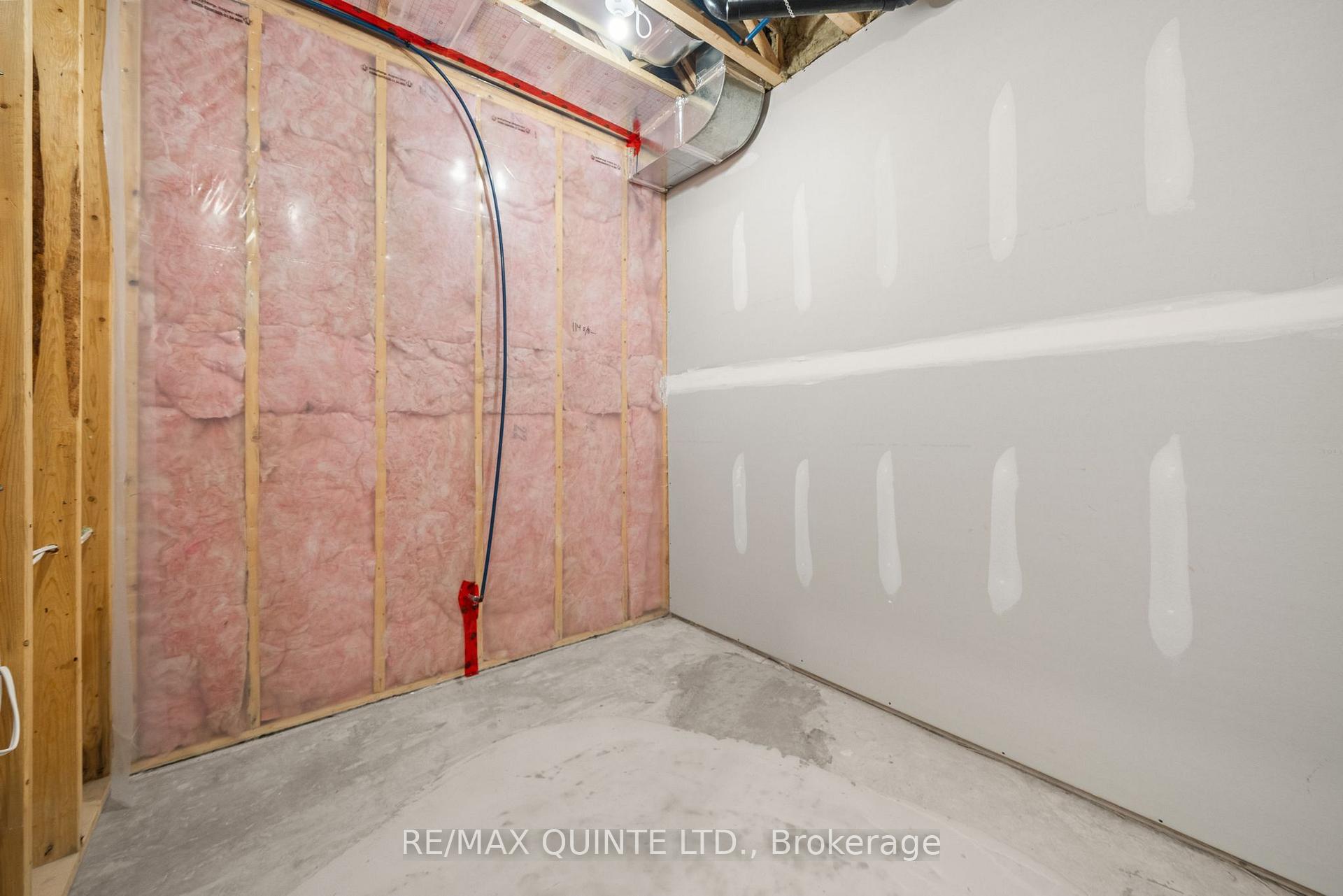 Photo 24 of 51 Evans Street, Prince Edward County, Picton — HOMEH