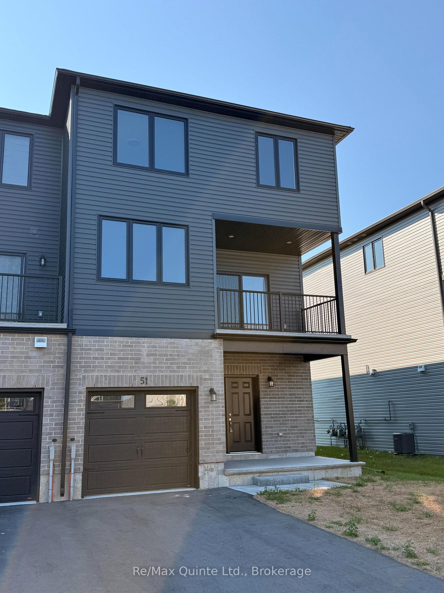 Photo 29 of 51 Evans Street, Prince Edward County, Picton — HOMEH