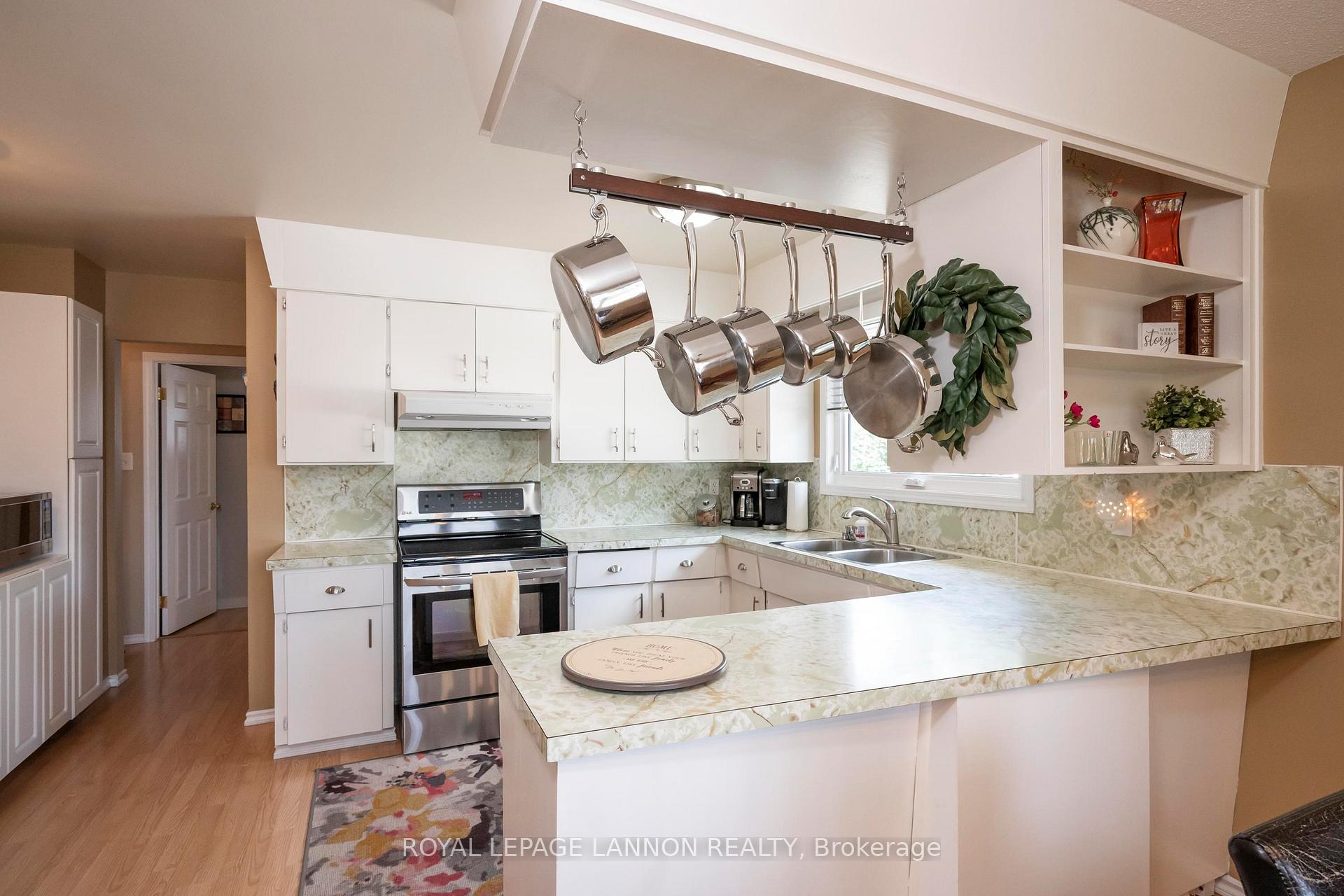 Photo 10 of 237 Anten St., Thunder Bay, River Terrace — HOMEH