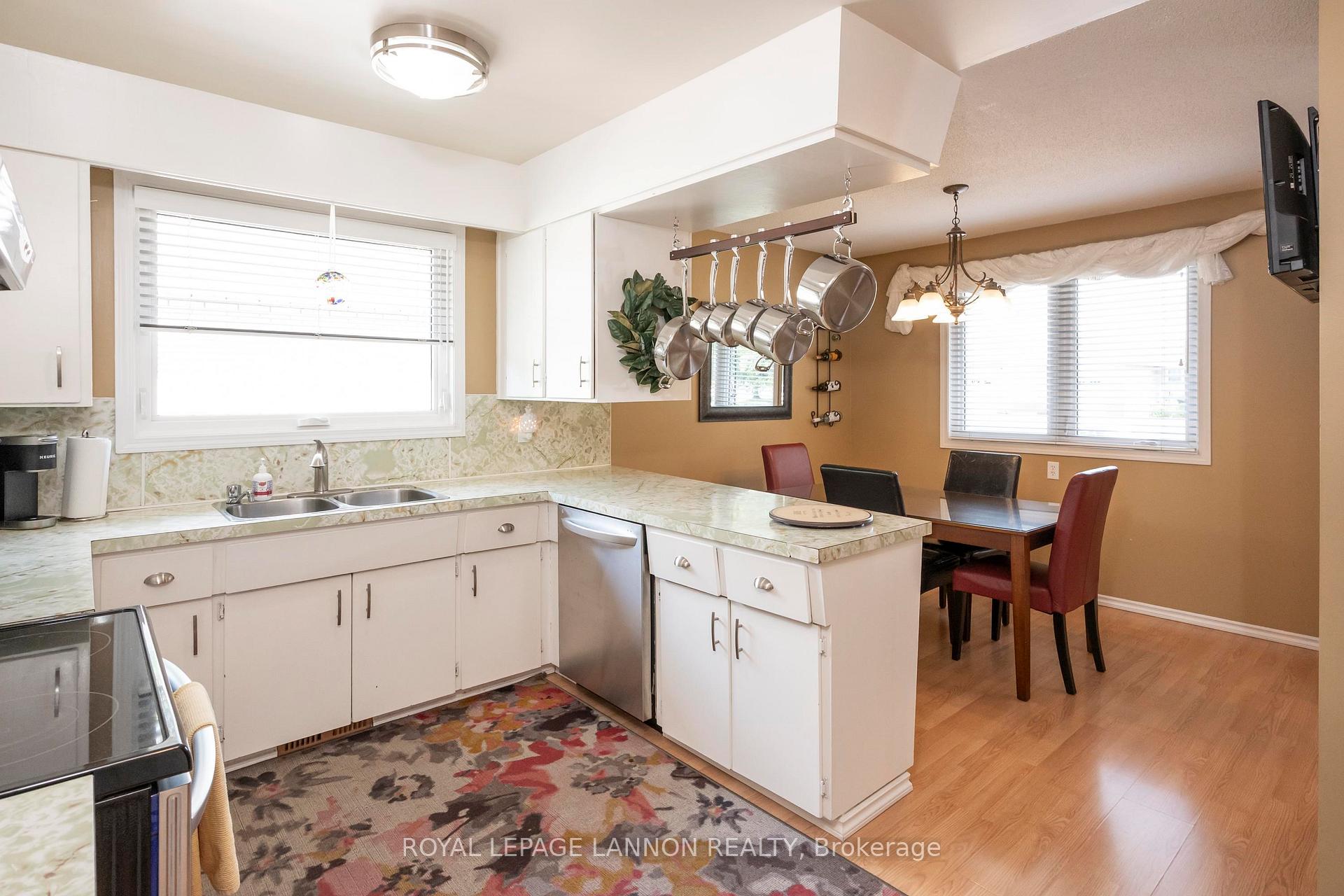 Photo 12 of 237 Anten St., Thunder Bay, River Terrace — HOMEH
