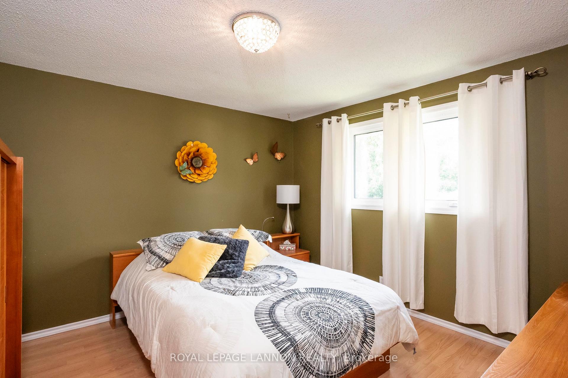 Photo 14 of 237 Anten St., Thunder Bay, River Terrace — HOMEH