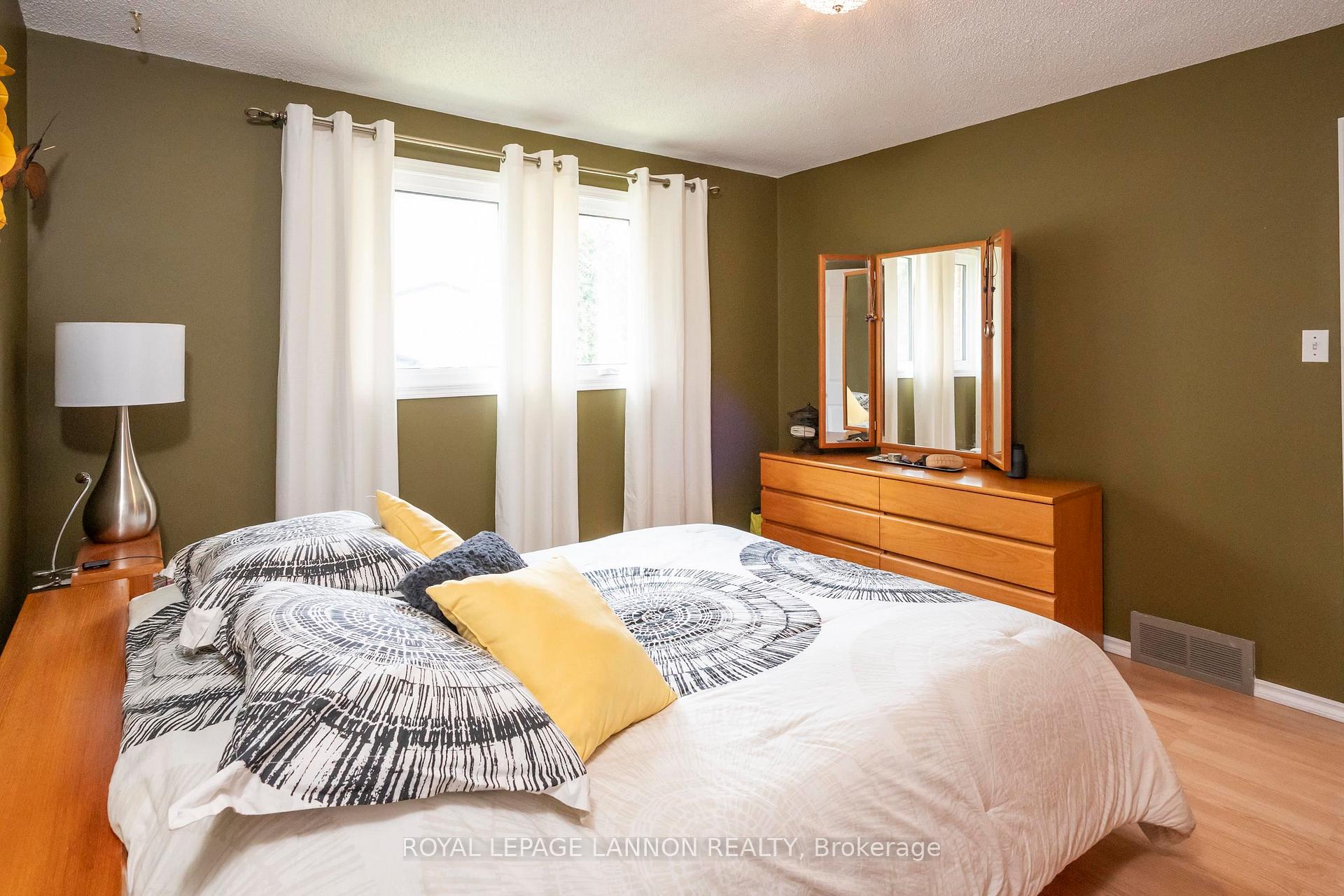 Photo 15 of 237 Anten St., Thunder Bay, River Terrace — HOMEH