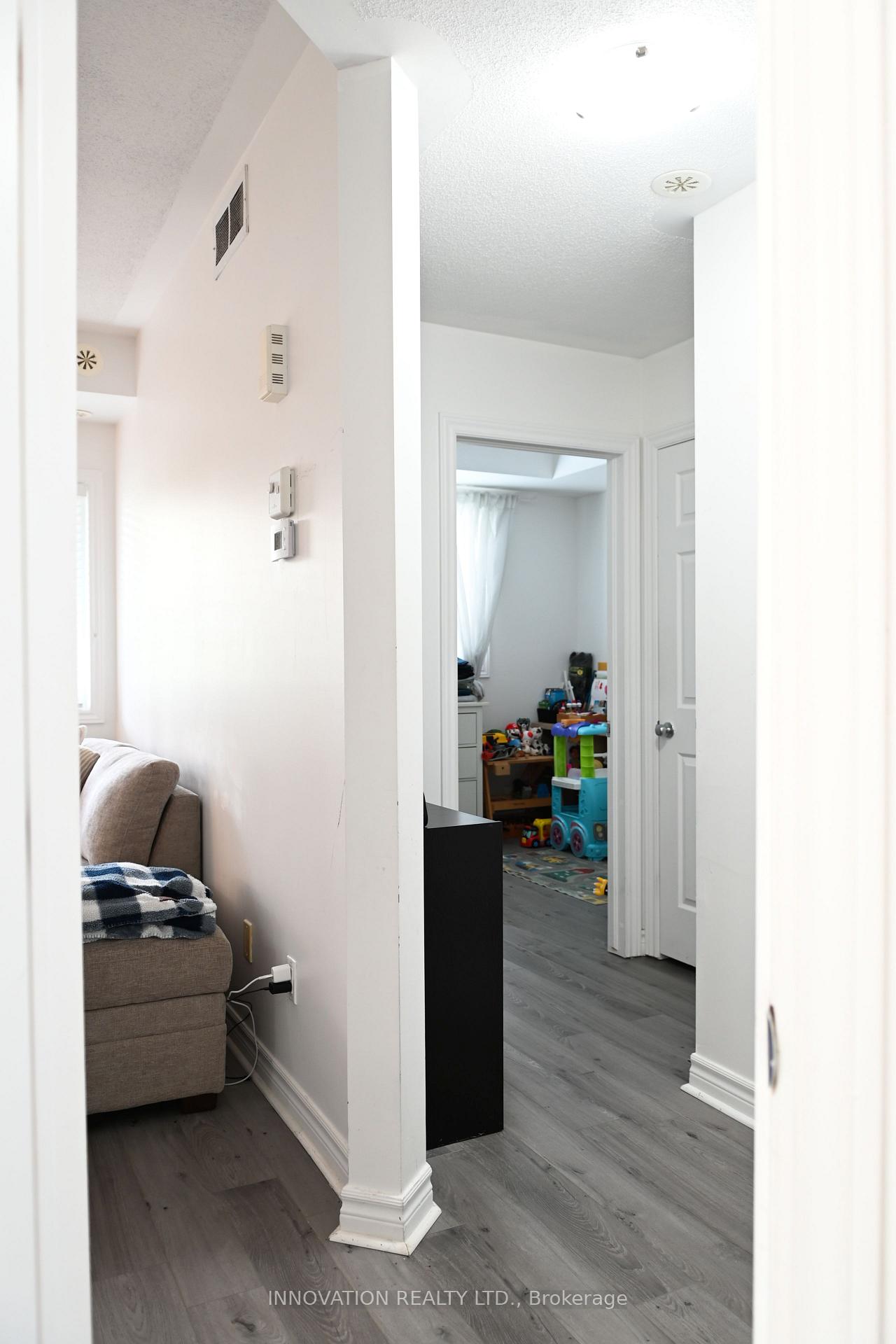 Photo 2 of Unit A, 255 Meadowlilly Road, Ottawa, Blossom Park/Kemp Park/Findlay Creek — HOMEH