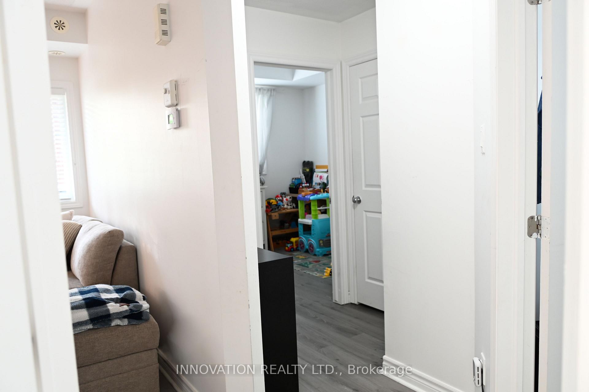 Photo 3 of Unit A, 255 Meadowlilly Road, Ottawa, Blossom Park/Kemp Park/Findlay Creek — HOMEH